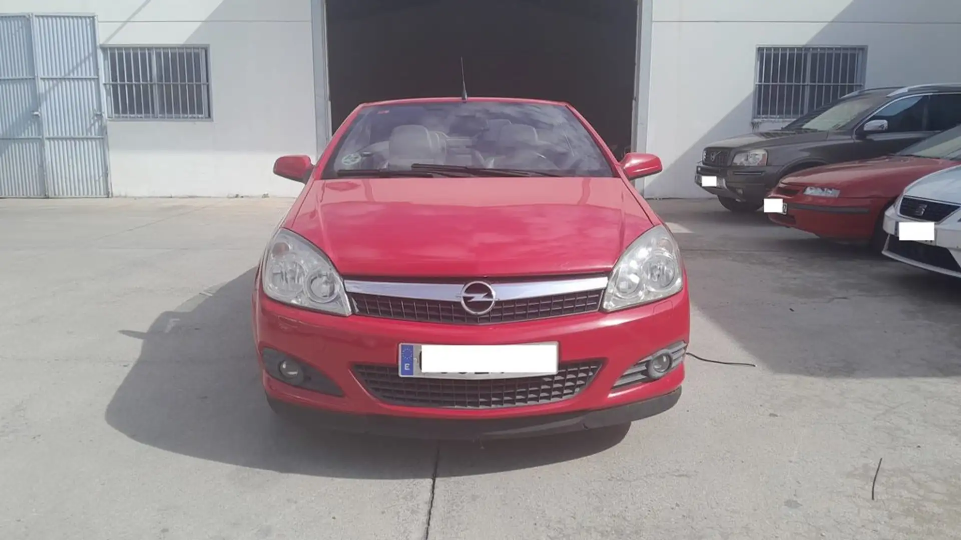 Opel Astra Twin Top 1.9CDTi Cosmo Rojo - 2