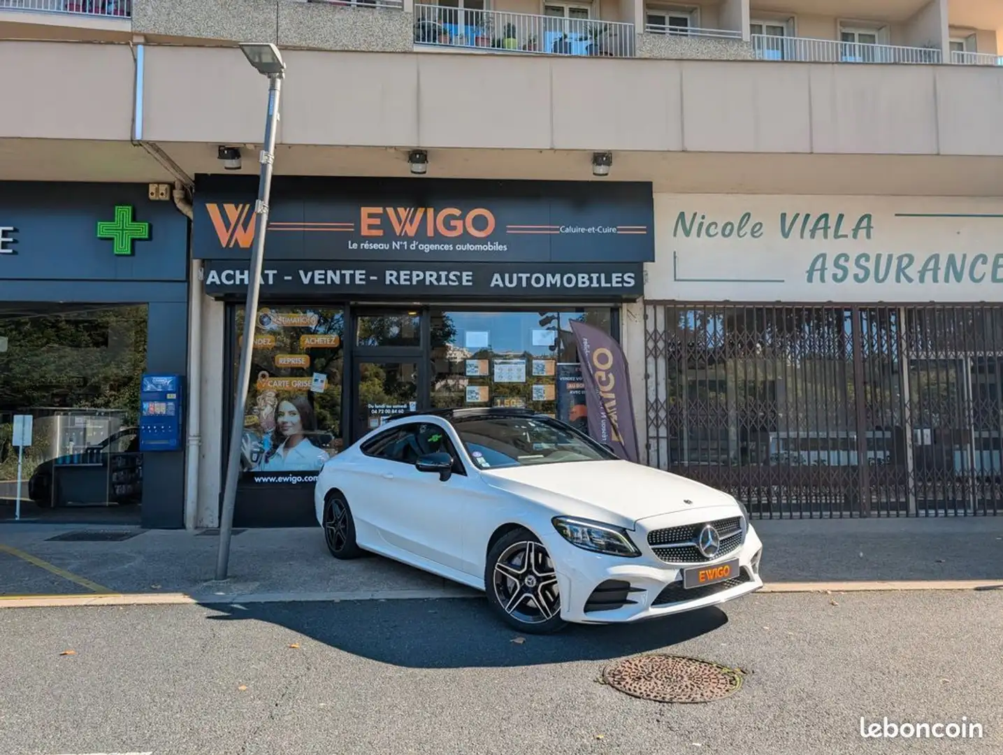 Mercedes-Benz C 300 coupé 300 amg line 9g-tronic iv 258ch 2.0 toit ouvrant 2020 45000km Blanc - 1