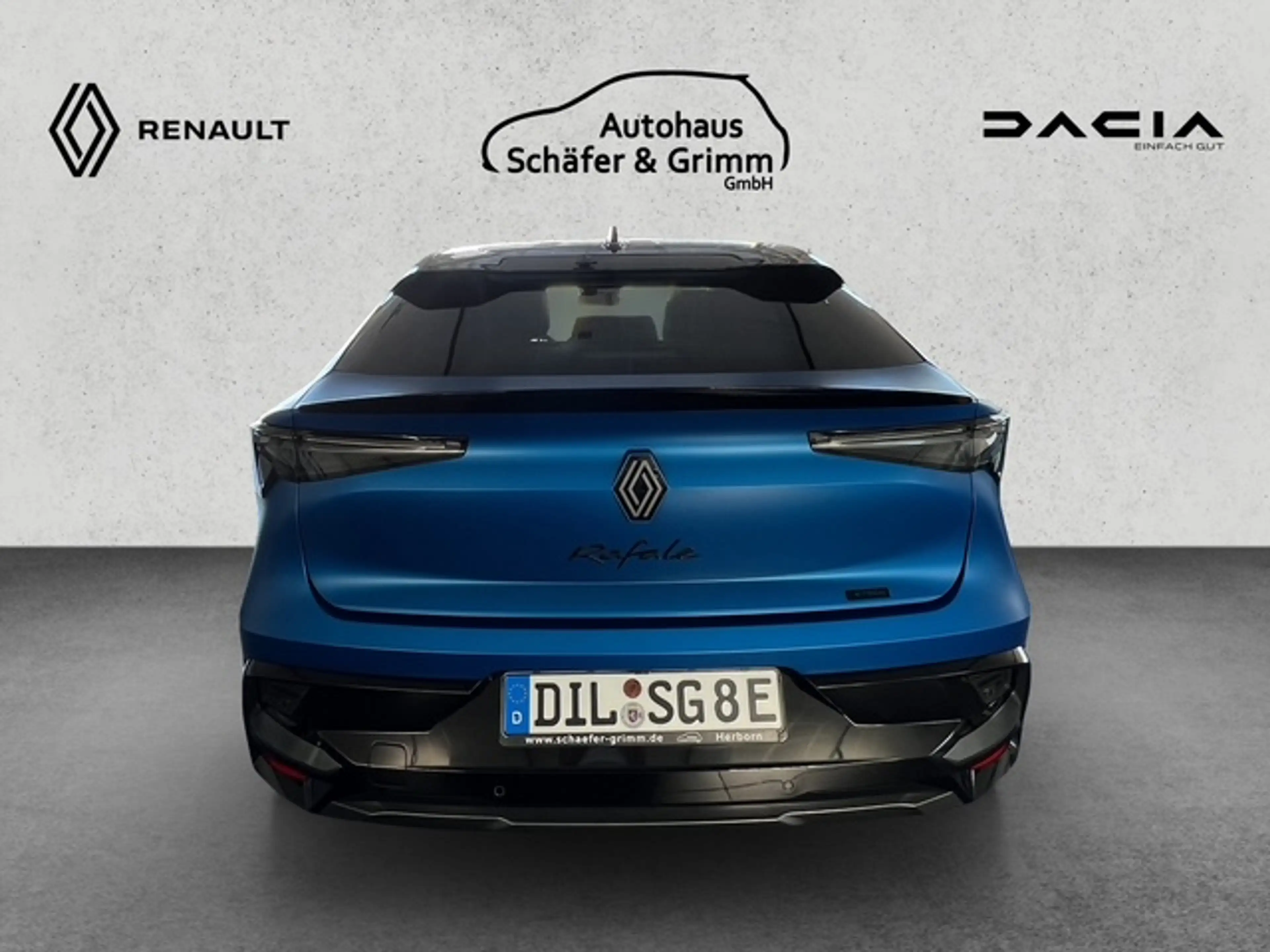 Renault Rafale 300 E-Tech Plug-in Hybrid 4x4 Atelier Alpine — photo 5