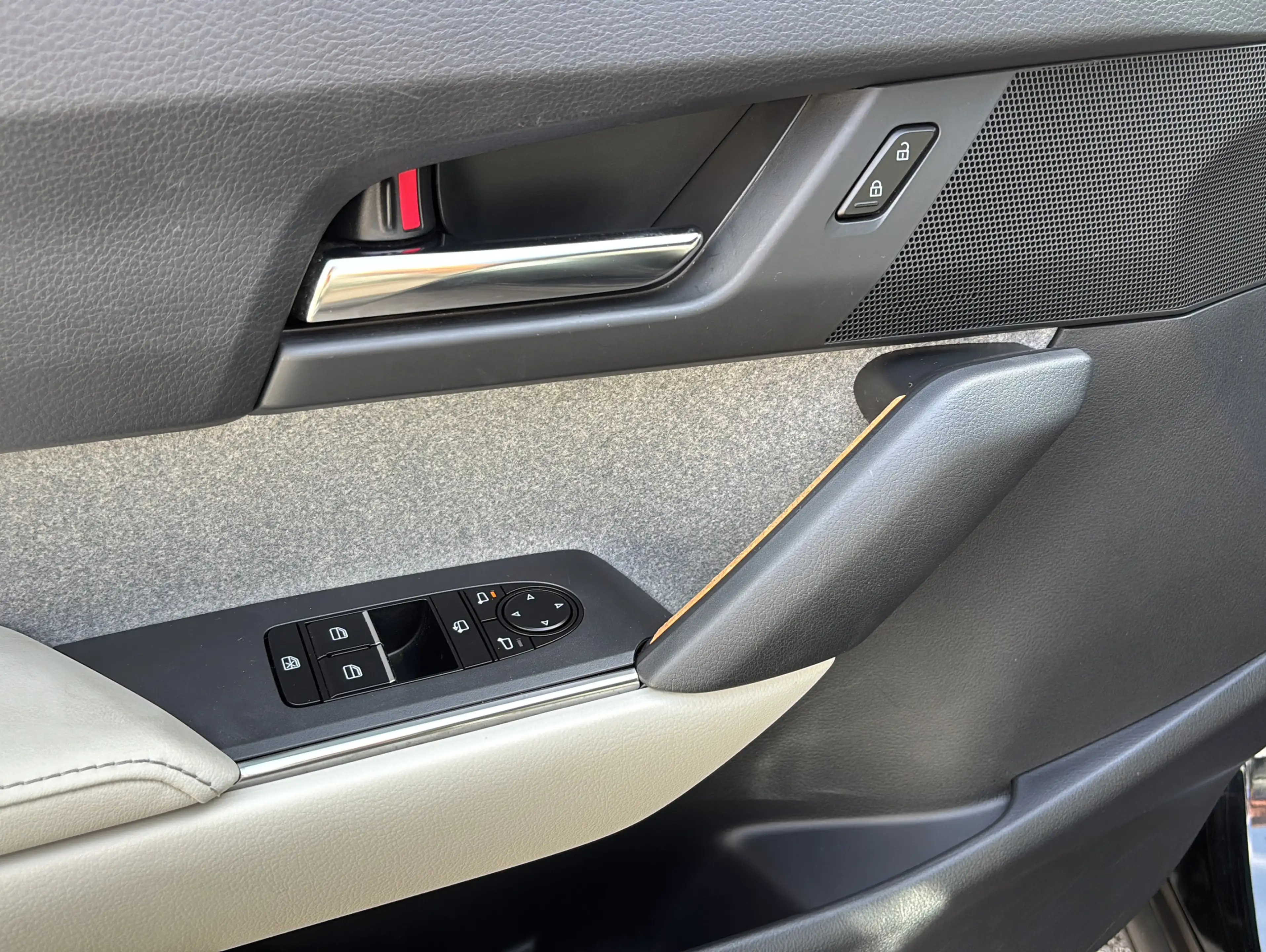 Mazda MX-30 e-SKYACTIV Ad'vantage ACC HUD Navi LED — photo 15