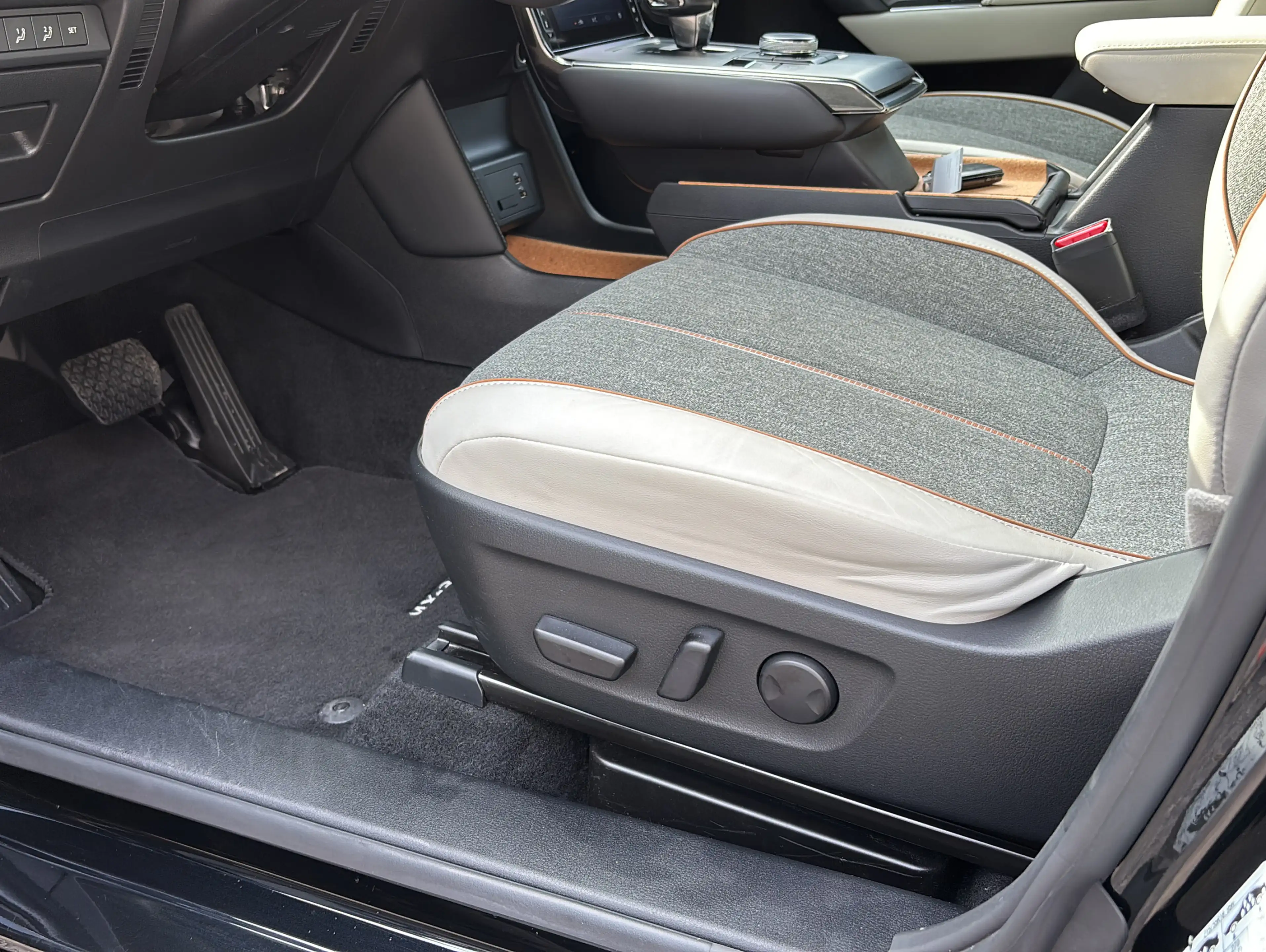 Mazda MX-30 e-SKYACTIV Ad'vantage ACC HUD Navi LED — photo 13