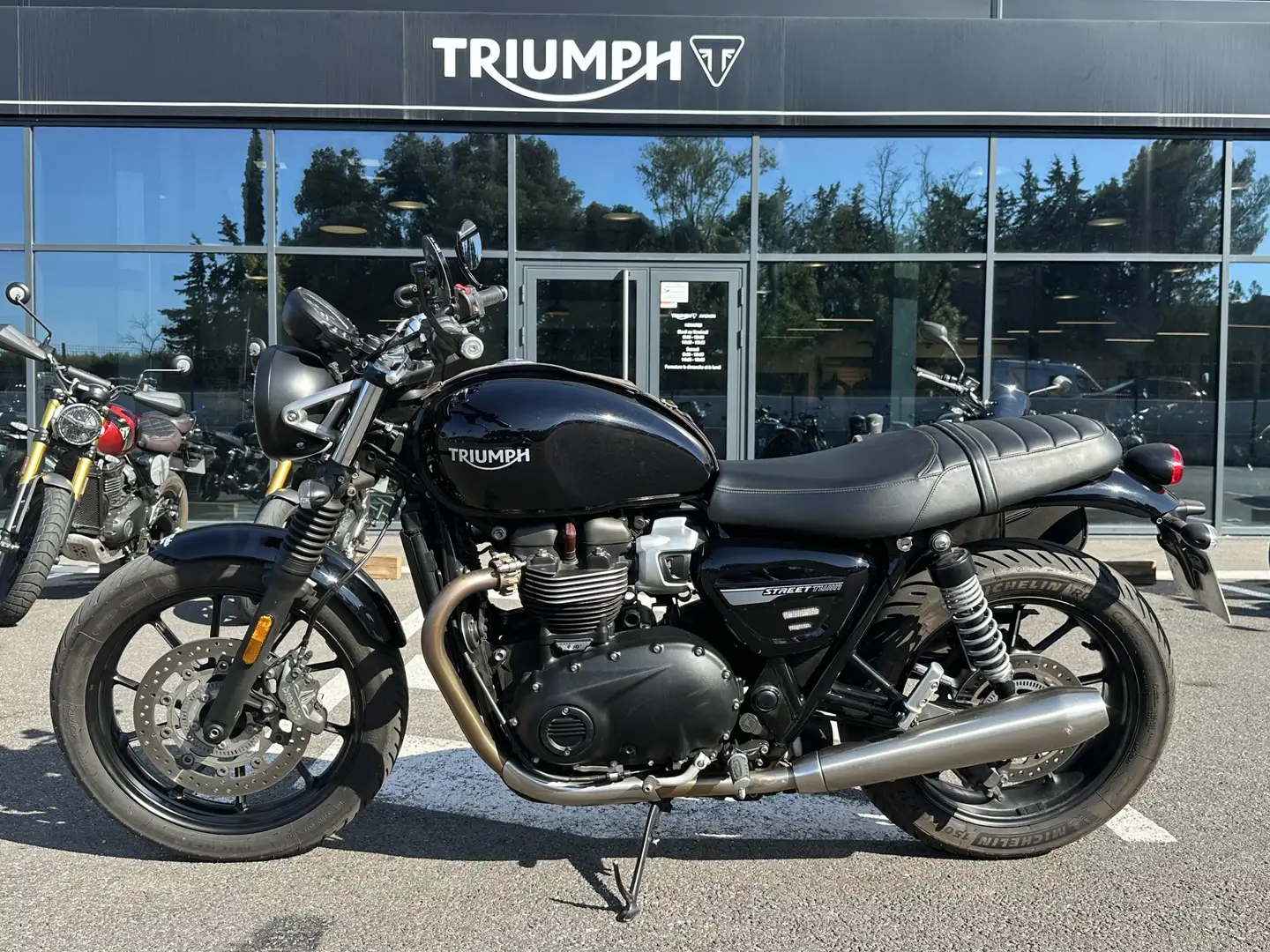 Triumph Street Twin - 2