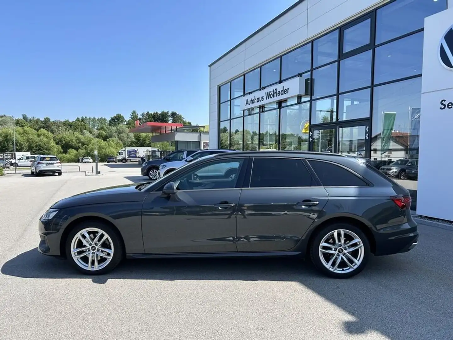 Audi A4 Avant 35 TDI Grau - 2