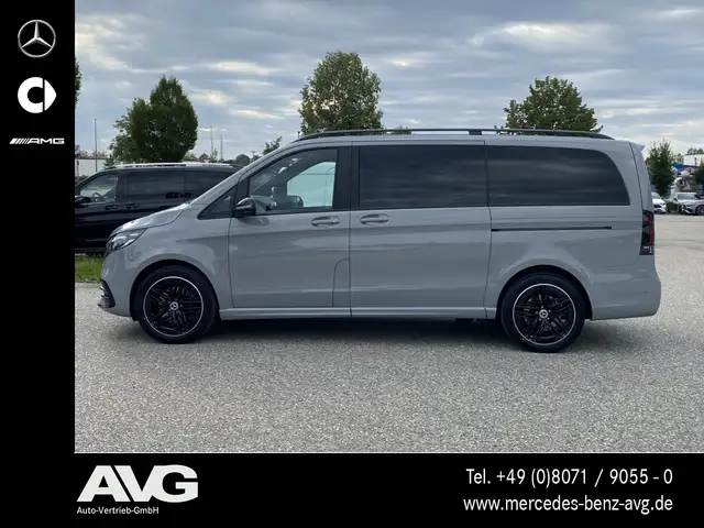 Mercedes-Benz V 300 view 7