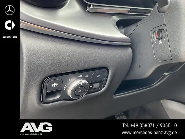 Mercedes-Benz V 300 view 14