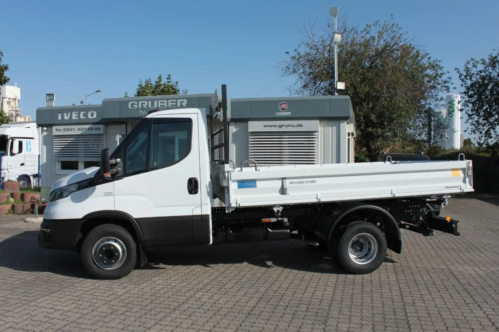 Iveco Daily 70 C 18H Meiller Dreiseitenkipper Trigeniu Weiß - 2