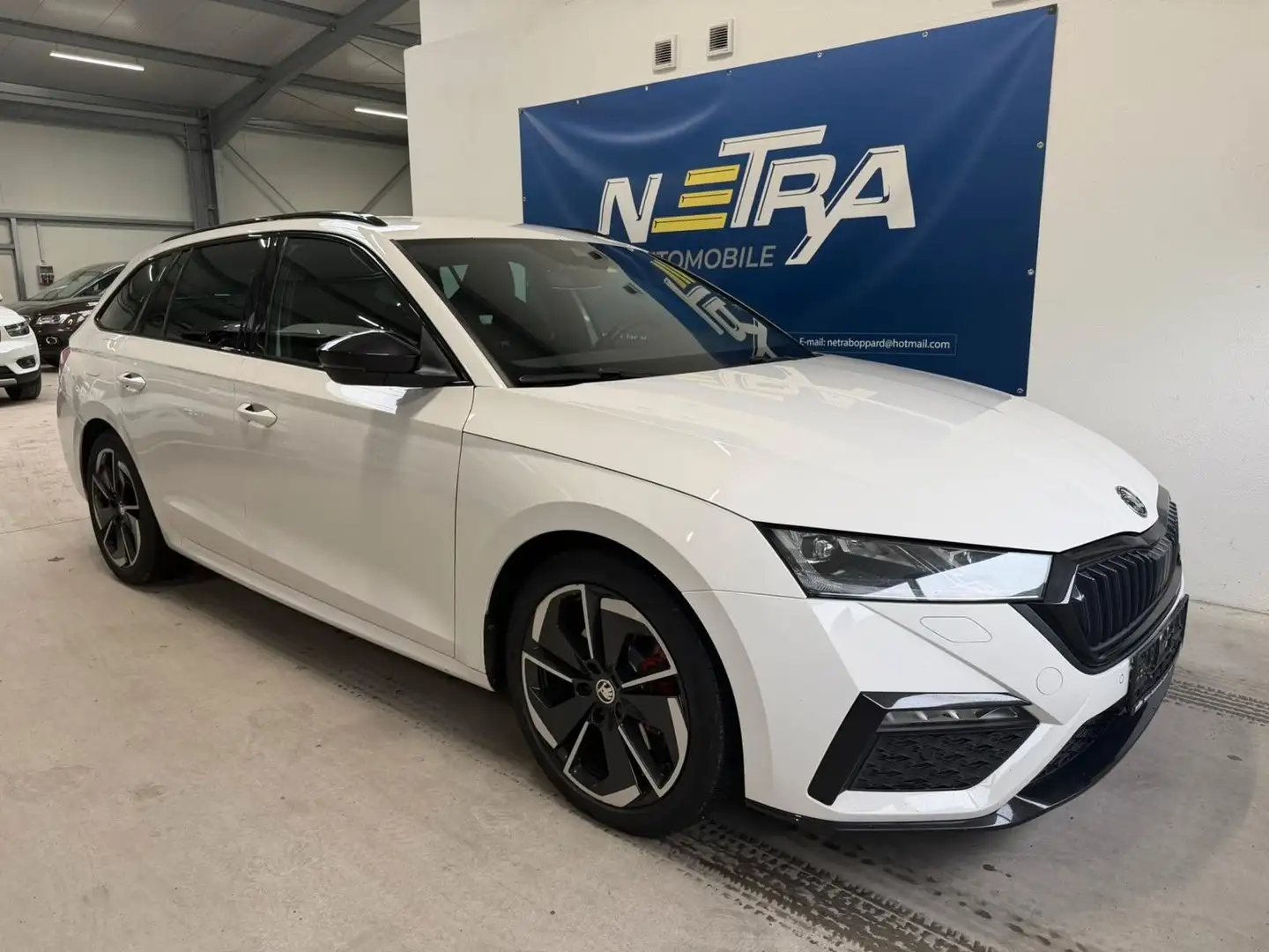 Skoda Octavia Combi RS*HEAD-UP*LED*CAR-PLAY*KEYLESS* Blanc - 2