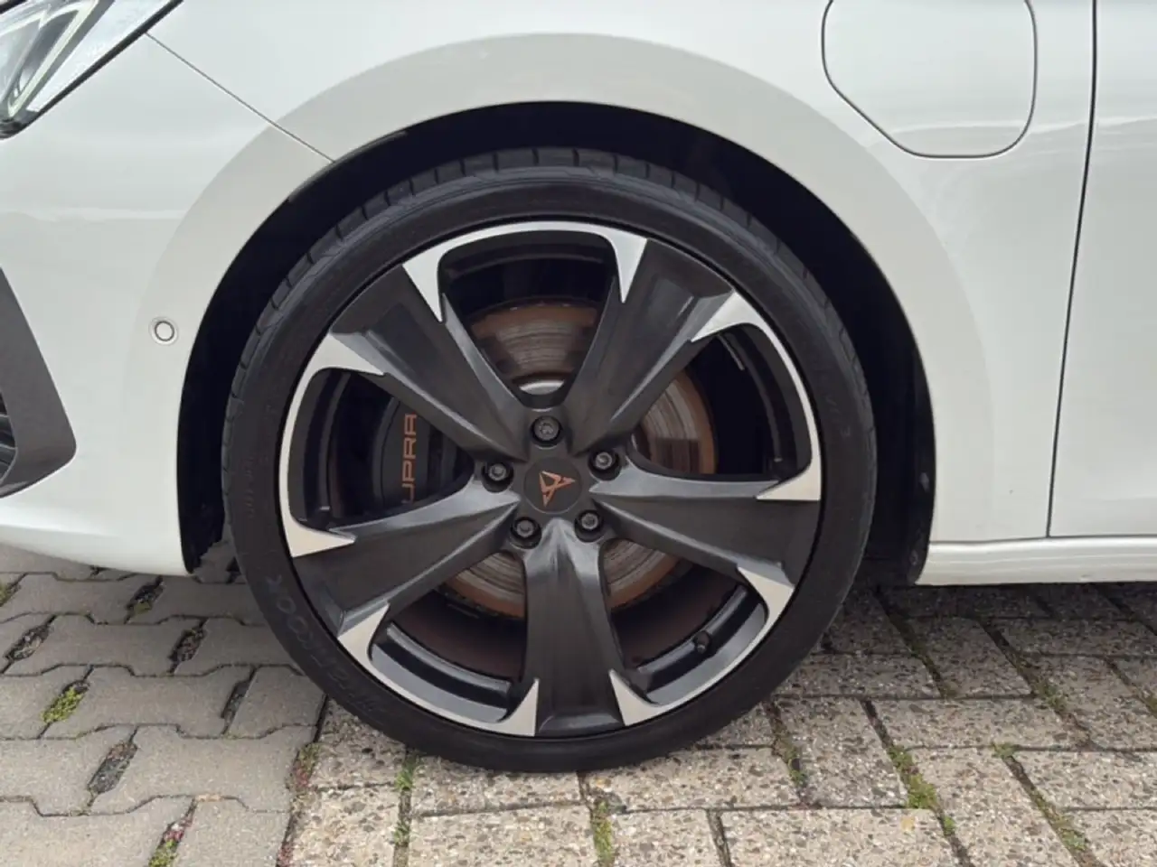 Cupra Leon 1.4 TSI e-HYBRID ACC/DCC/CAMERA/MATRIX/NAVI, миниатюра 9
