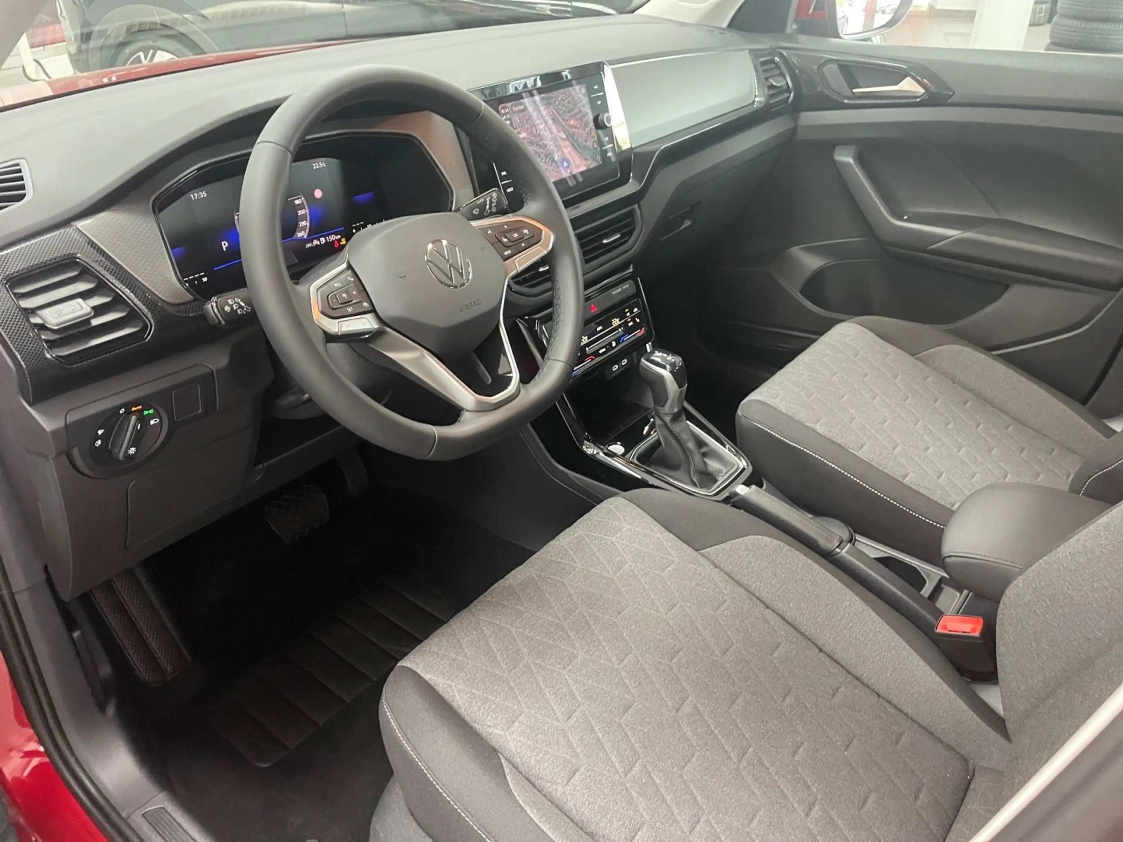 Volkswagen T-Cross Life 1,0 l TSI 85 kW DSG — photo 13
