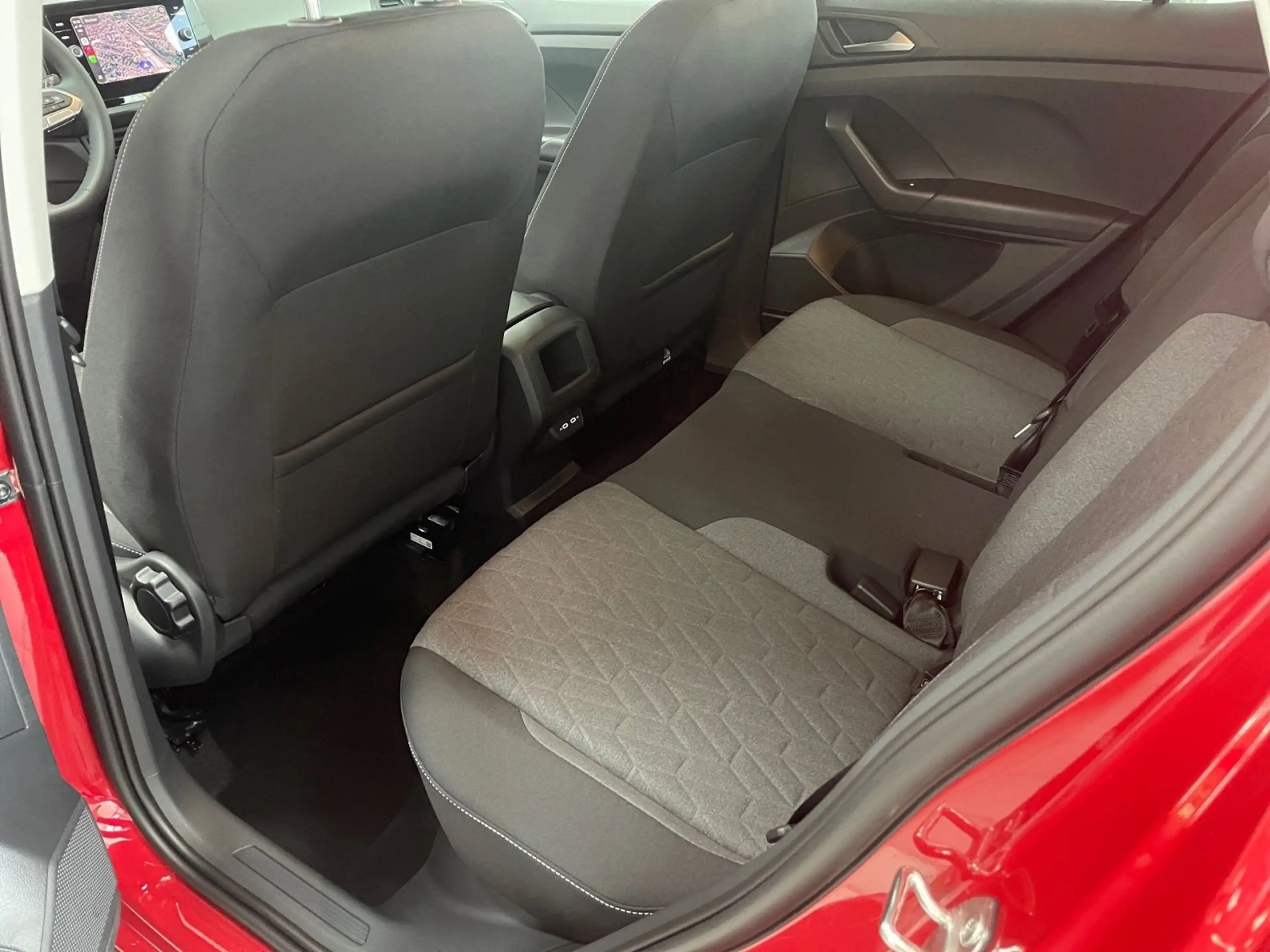 Volkswagen T-Cross Life 1,0 l TSI 85 kW DSG — photo 14