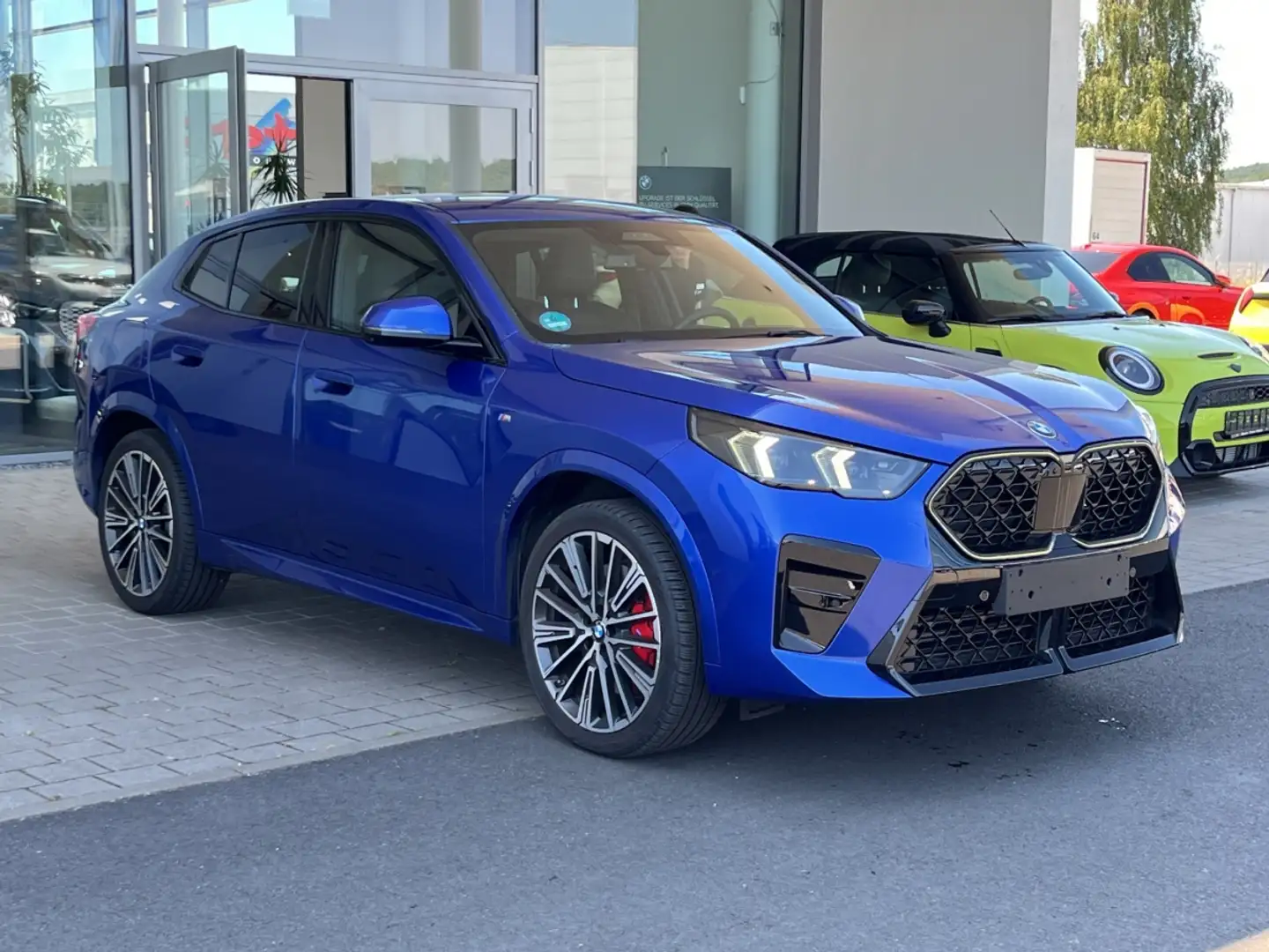 BMW X2 sDrive20i M Sportpaket HUD.LED.Park+.AHK.DAB Blau - 2