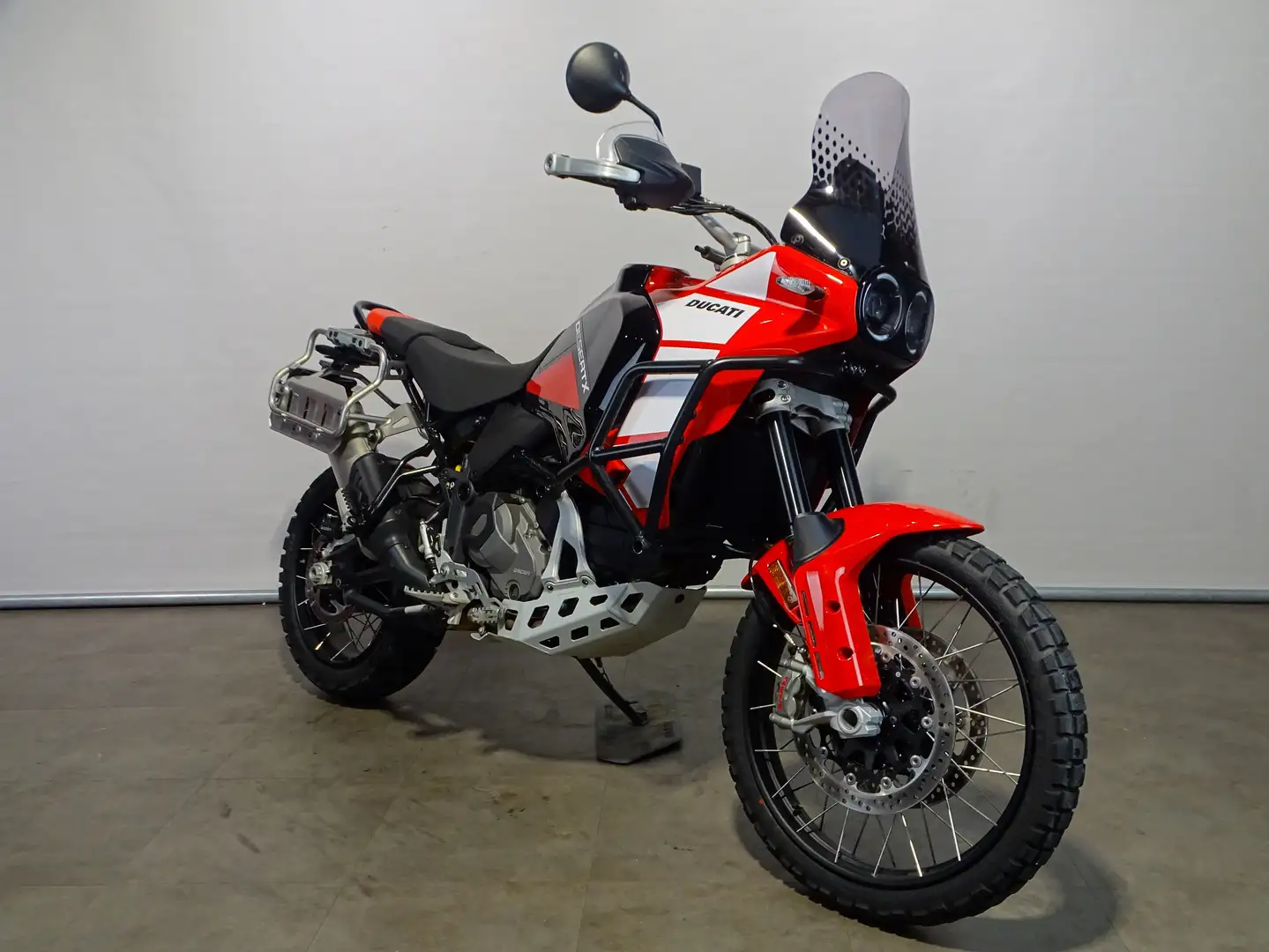 Ducati DesertX DISCOVERY Zwart - 2