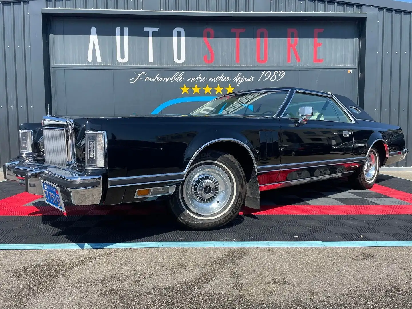 Lincoln Continental COUPE V8 Zwart - 2