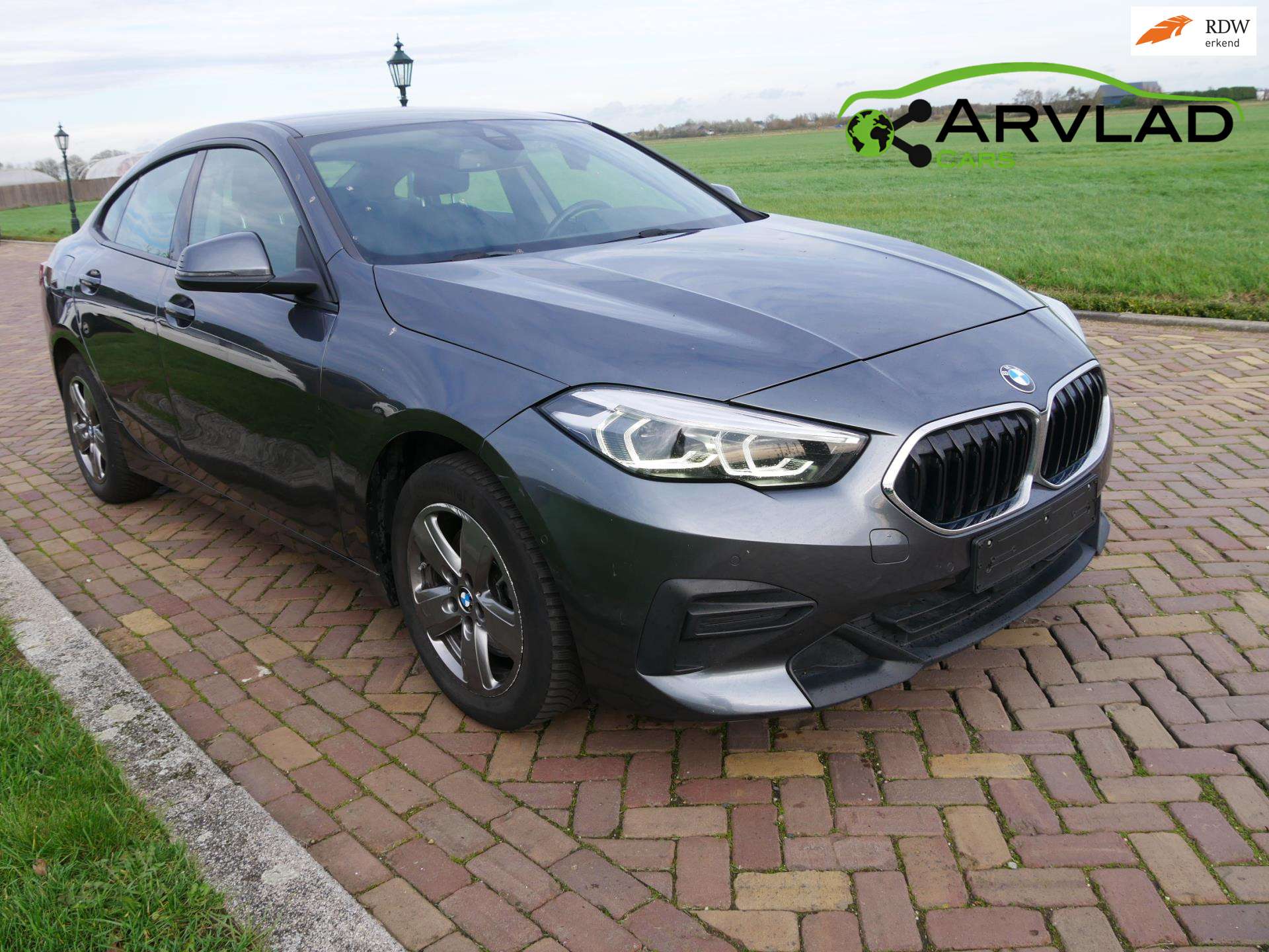 BMW 216