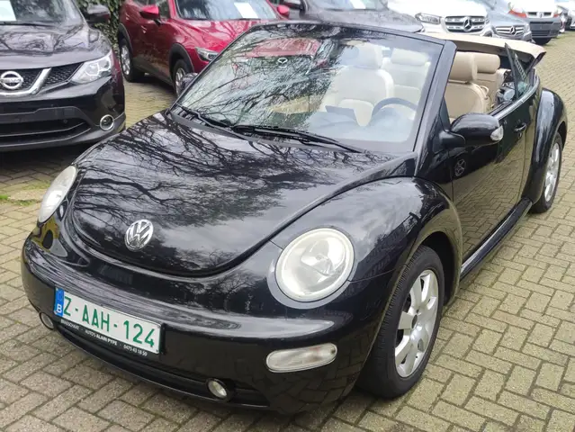 Volkswagen New Beetle 1.6i Cabrio Elegance Edition