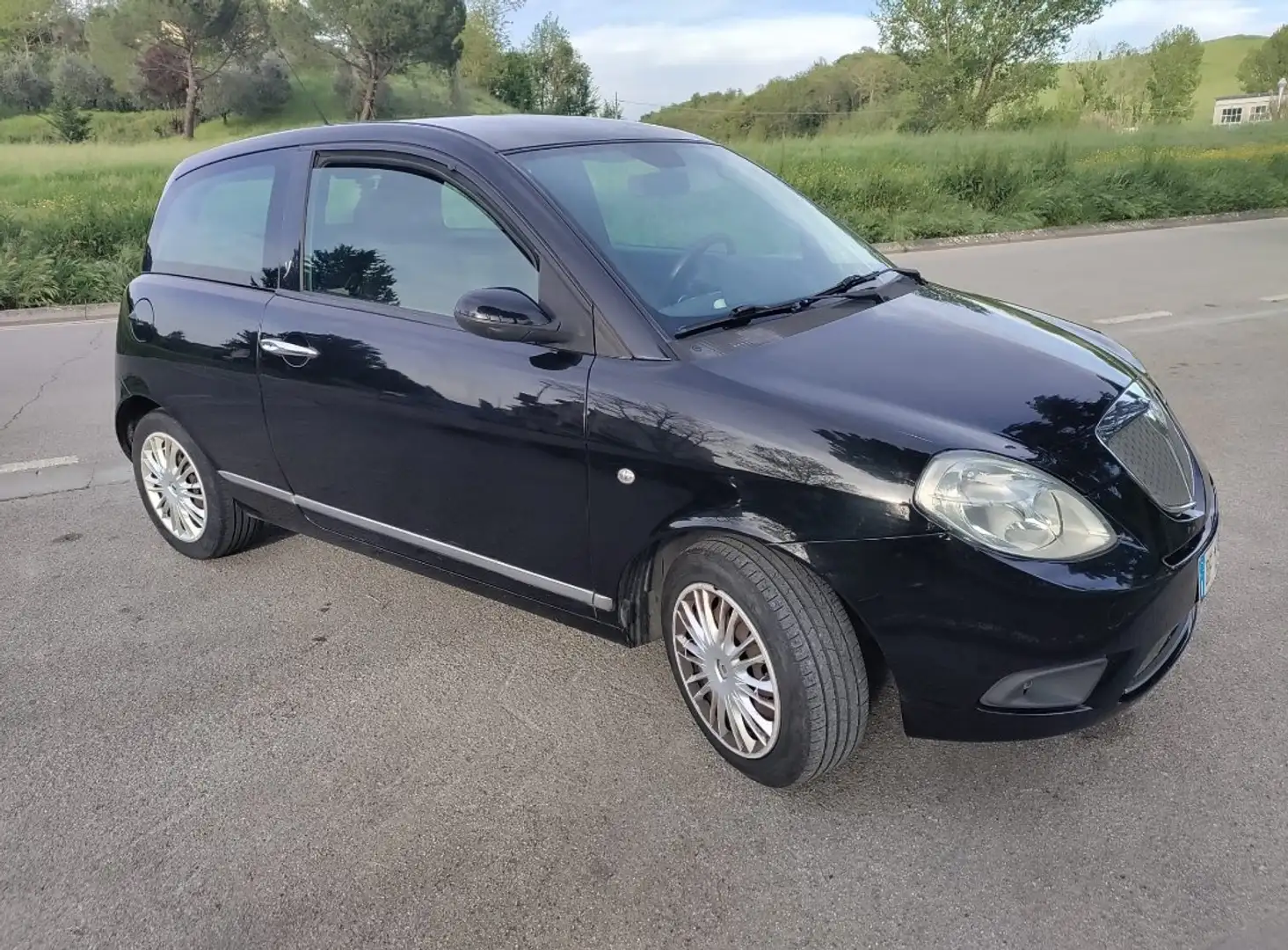 Lancia Ypsilon Ypsilon II 2007 1.2 8v Argento Nero - 2
