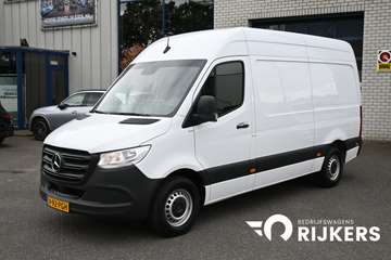315 CDI L2H2 RWD 3500 KG trekhaak, MBUX met camera