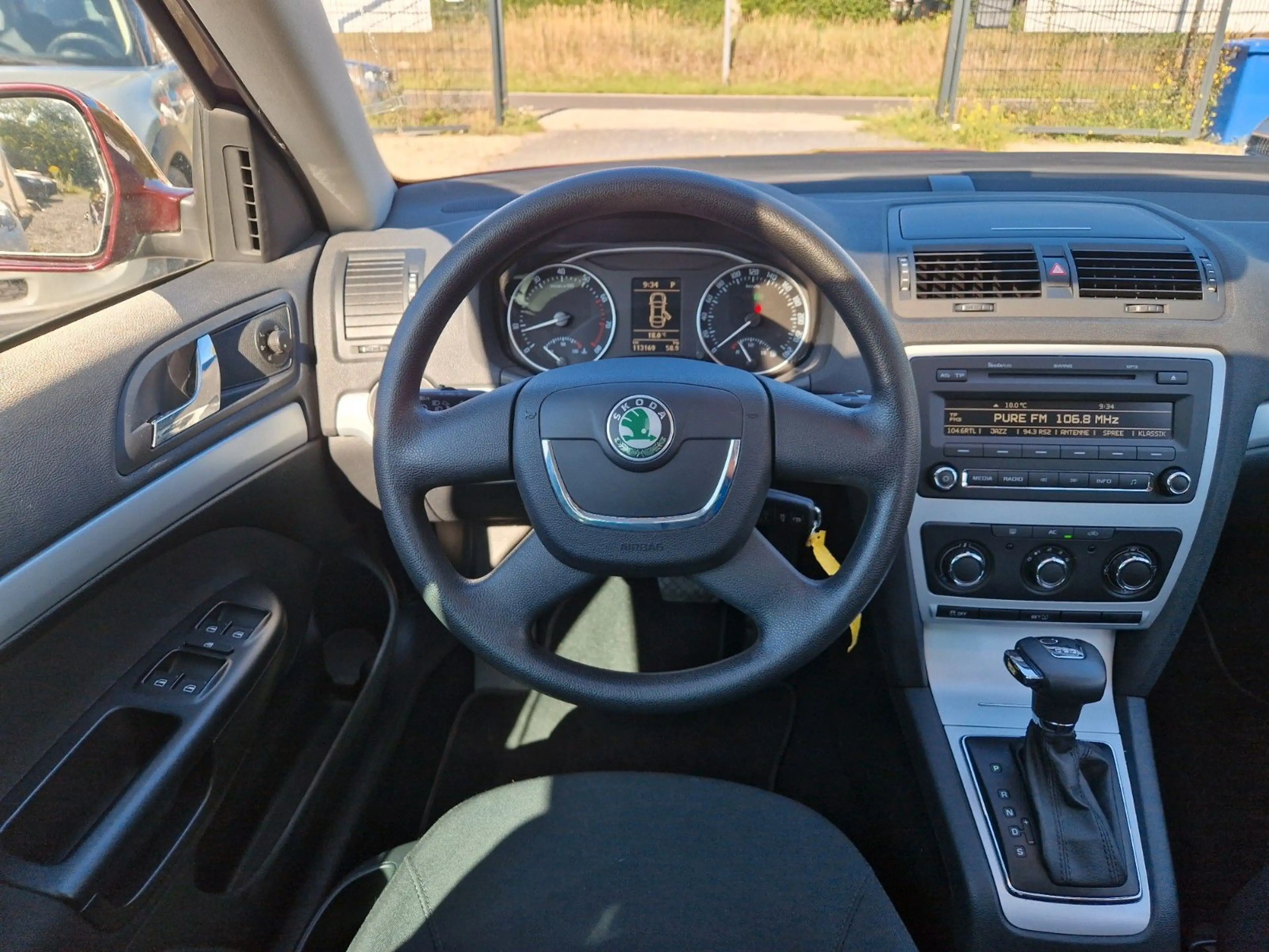 Skoda Octavia Combi Ambiente DSG 1.HAND SDACH — photo 9