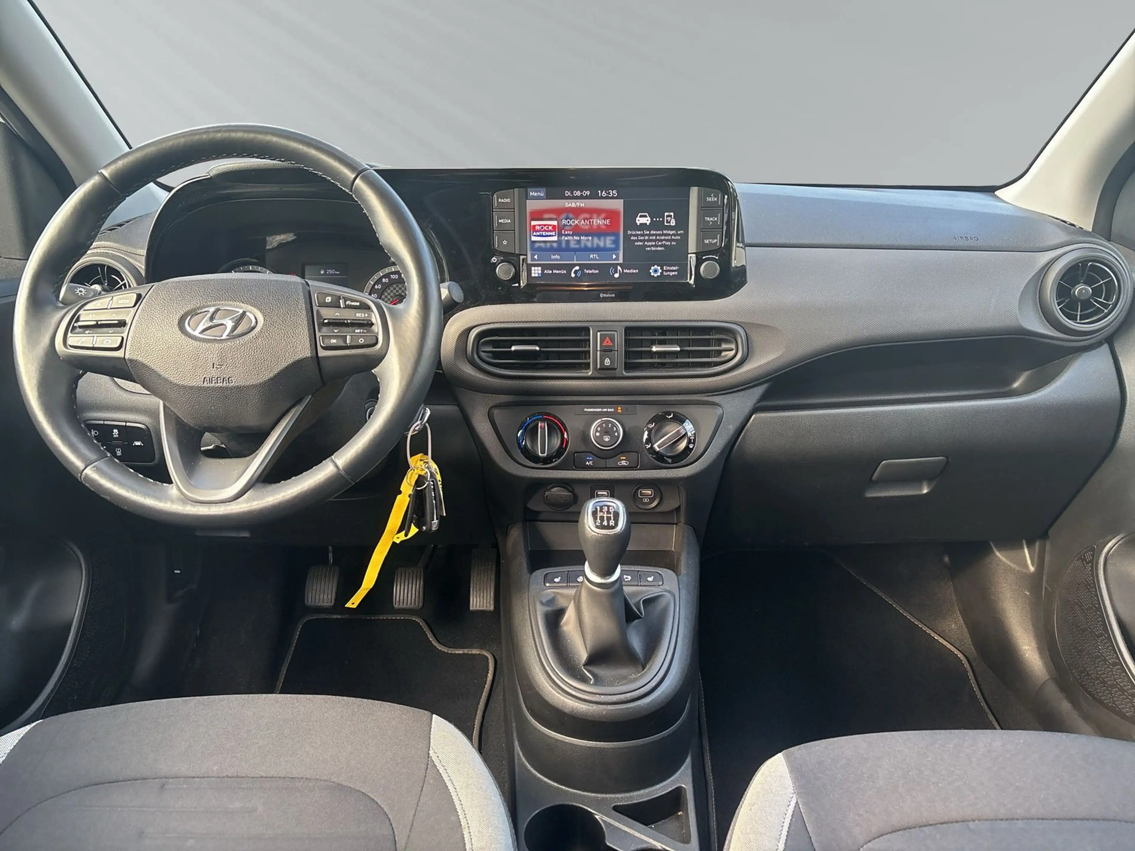 Hyundai i10 1.0 Benzin M/T Trend +SHZ+LENKHEIZ+BLUETOOTH — photo 12