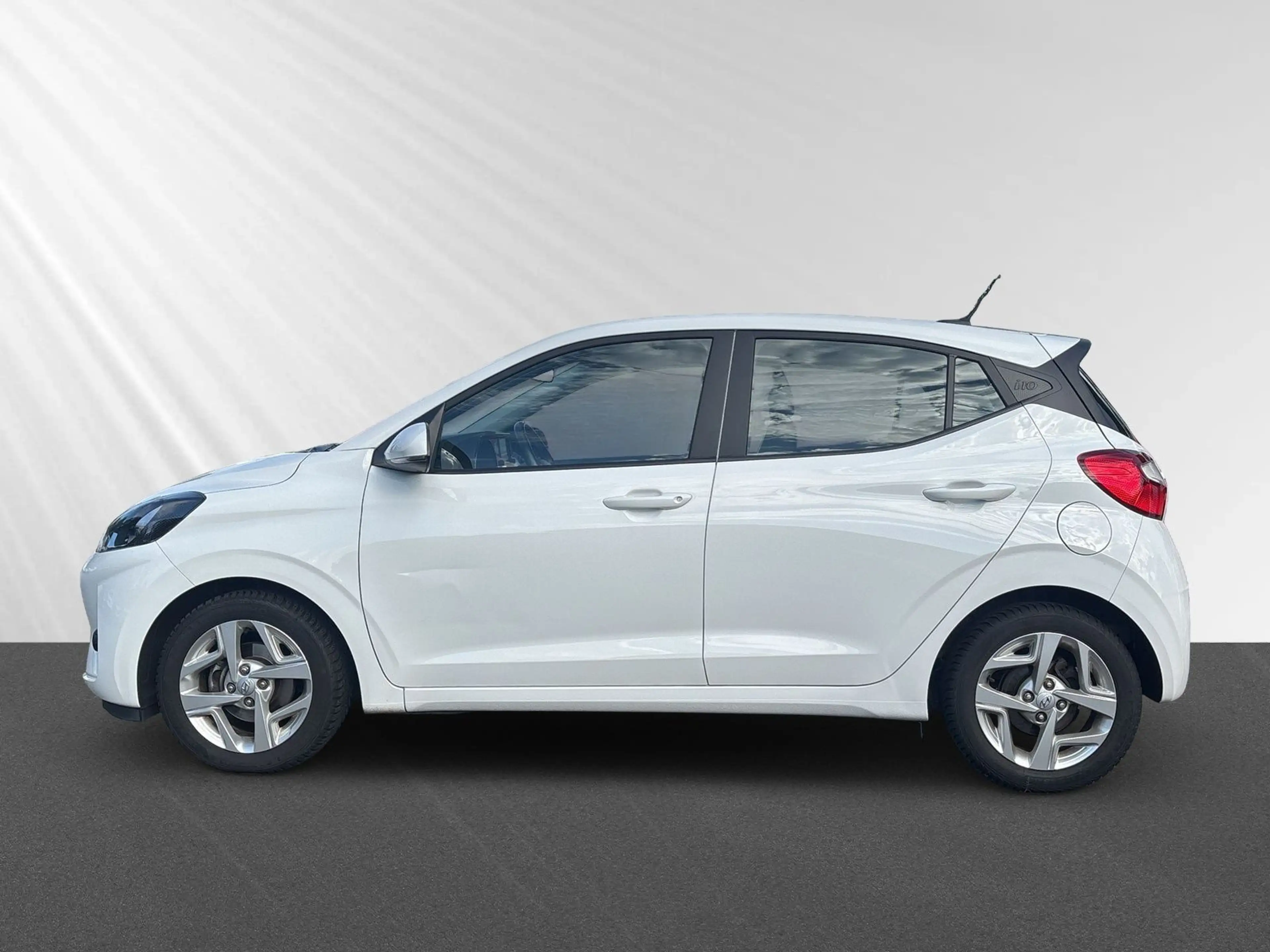 Hyundai i10 1.0 Benzin M/T Trend +SHZ+LENKHEIZ+BLUETOOTH — photo 4