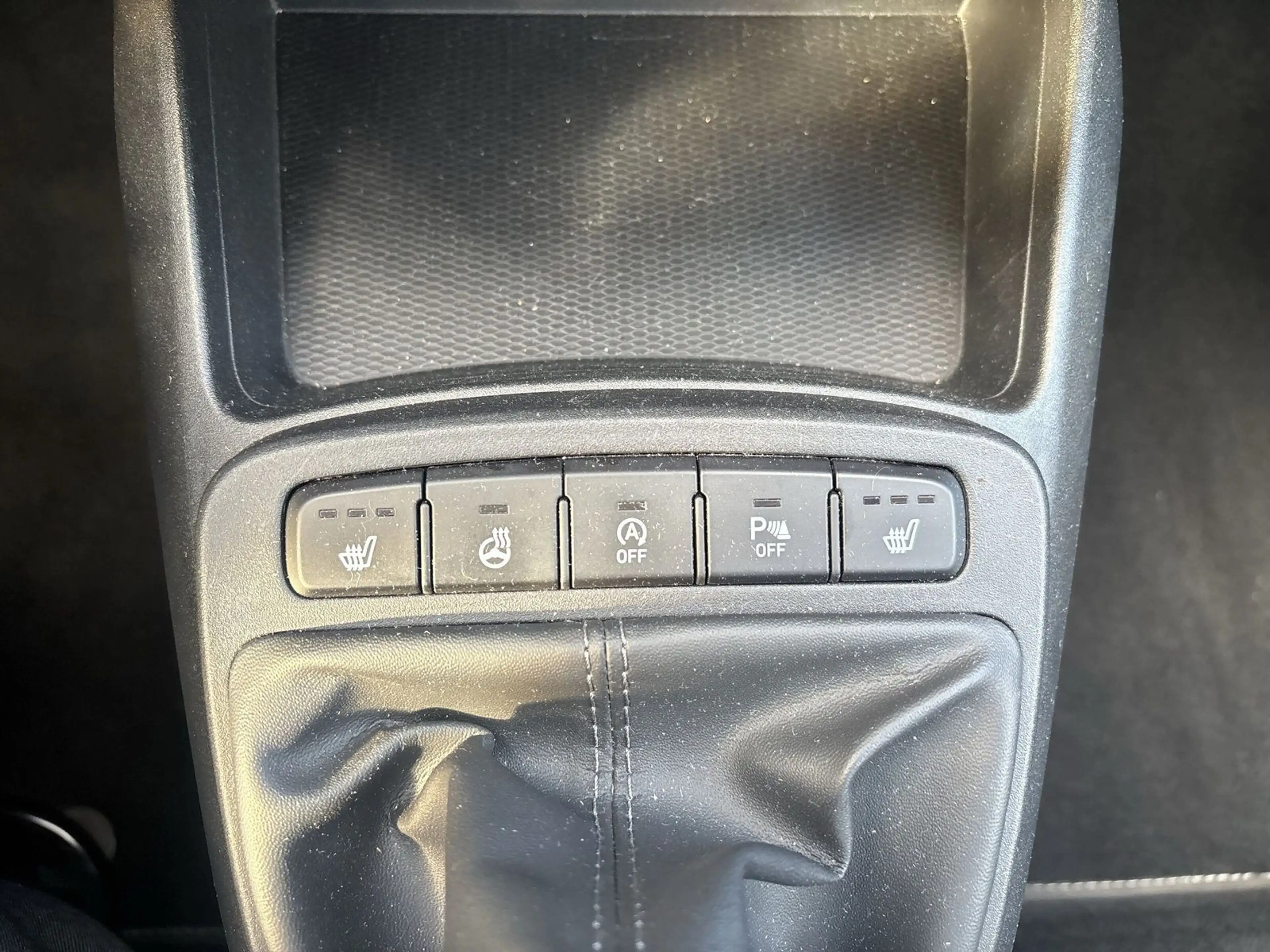 Hyundai i10 1.0 Benzin M/T Trend +SHZ+LENKHEIZ+BLUETOOTH — photo 14