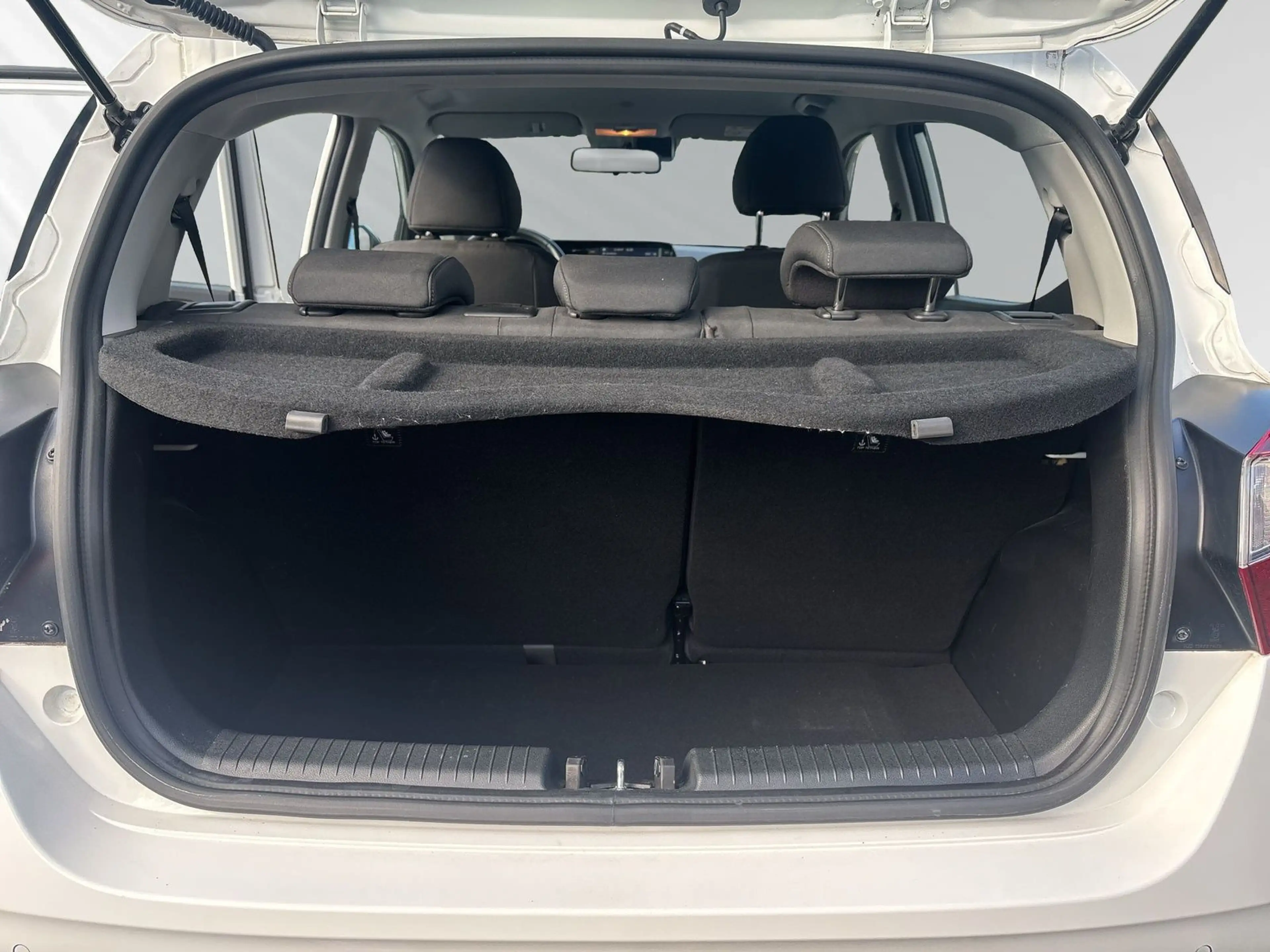 Hyundai i10 1.0 Benzin M/T Trend +SHZ+LENKHEIZ+BLUETOOTH — photo 7