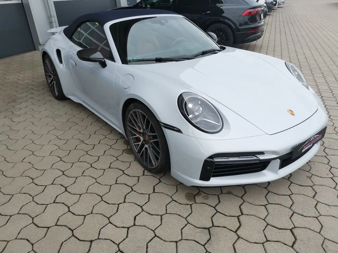 Porsche 992 911 / 992 Turbo Cabrio Grau - 2
