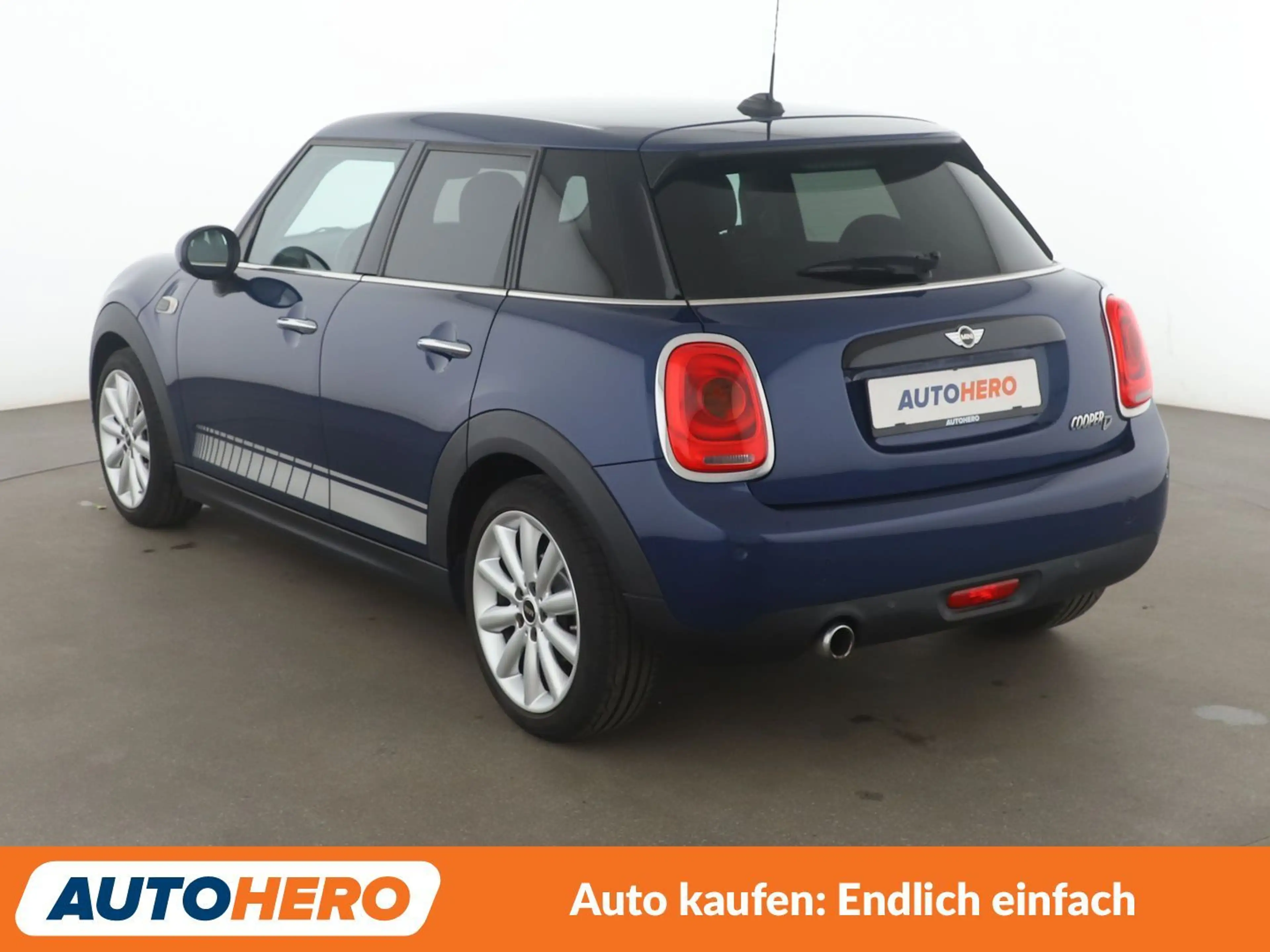 MINI Cooper D Cooper D*TEMPO*NAVI*PDC*SHZ*ALU* — photo 4