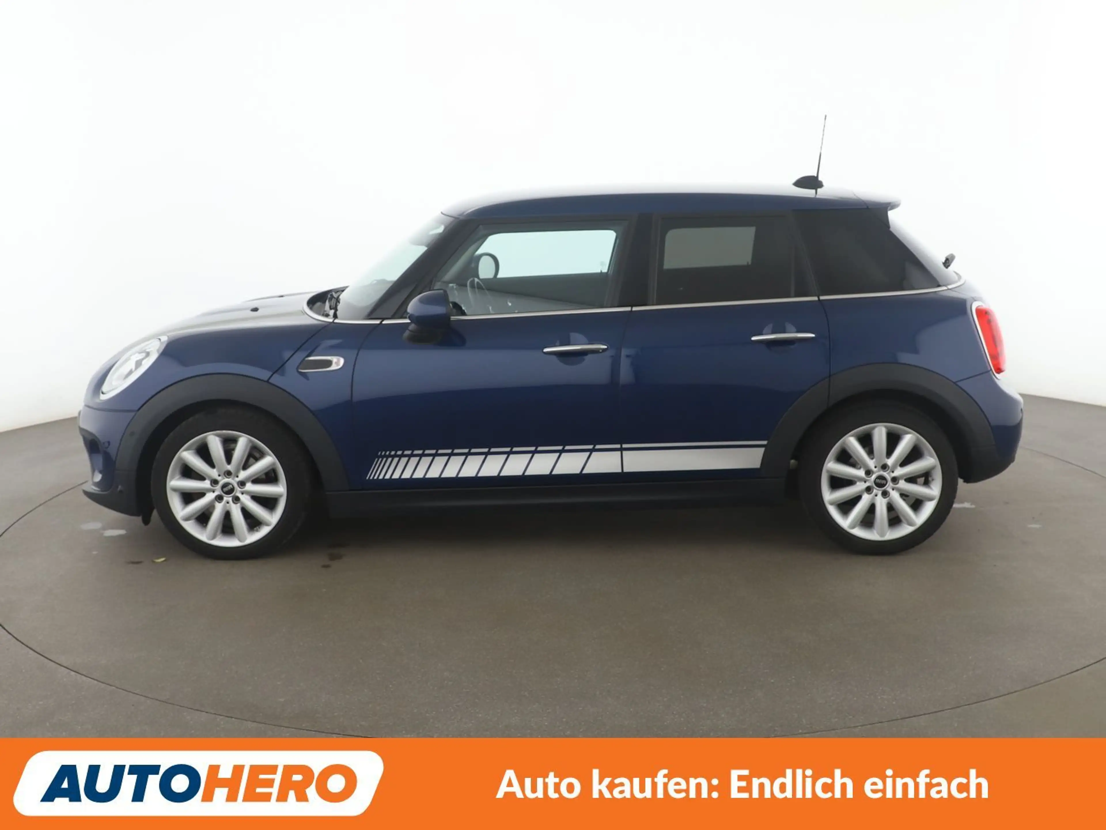 MINI Cooper D Cooper D*TEMPO*NAVI*PDC*SHZ*ALU* — photo 3