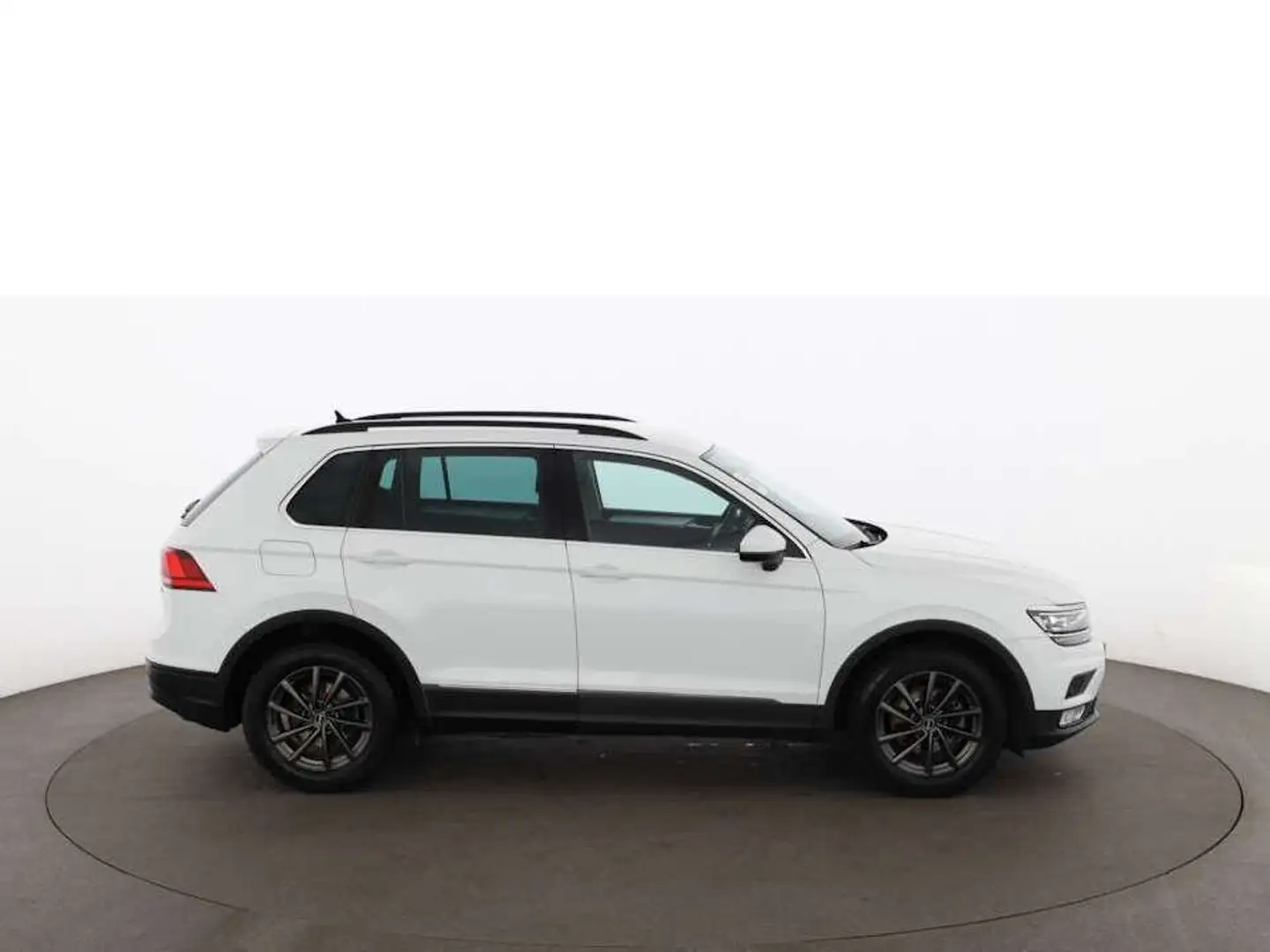 Volkswagen Tiguan 2.0 TDI Comfortline LED NAVI RADAR SITZHZG Weiß - 2
