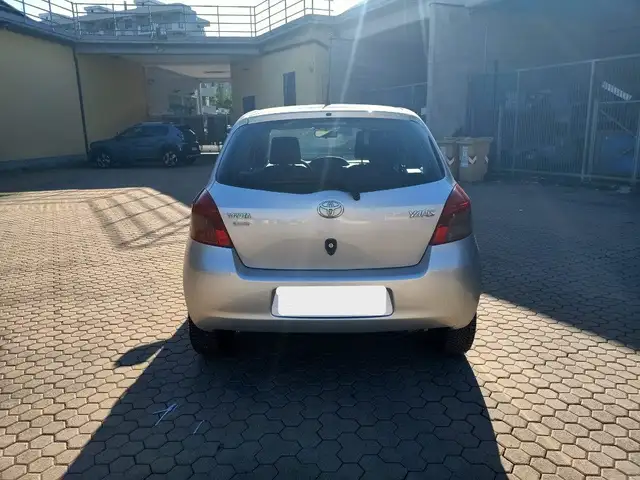 Toyota Yaris view 7