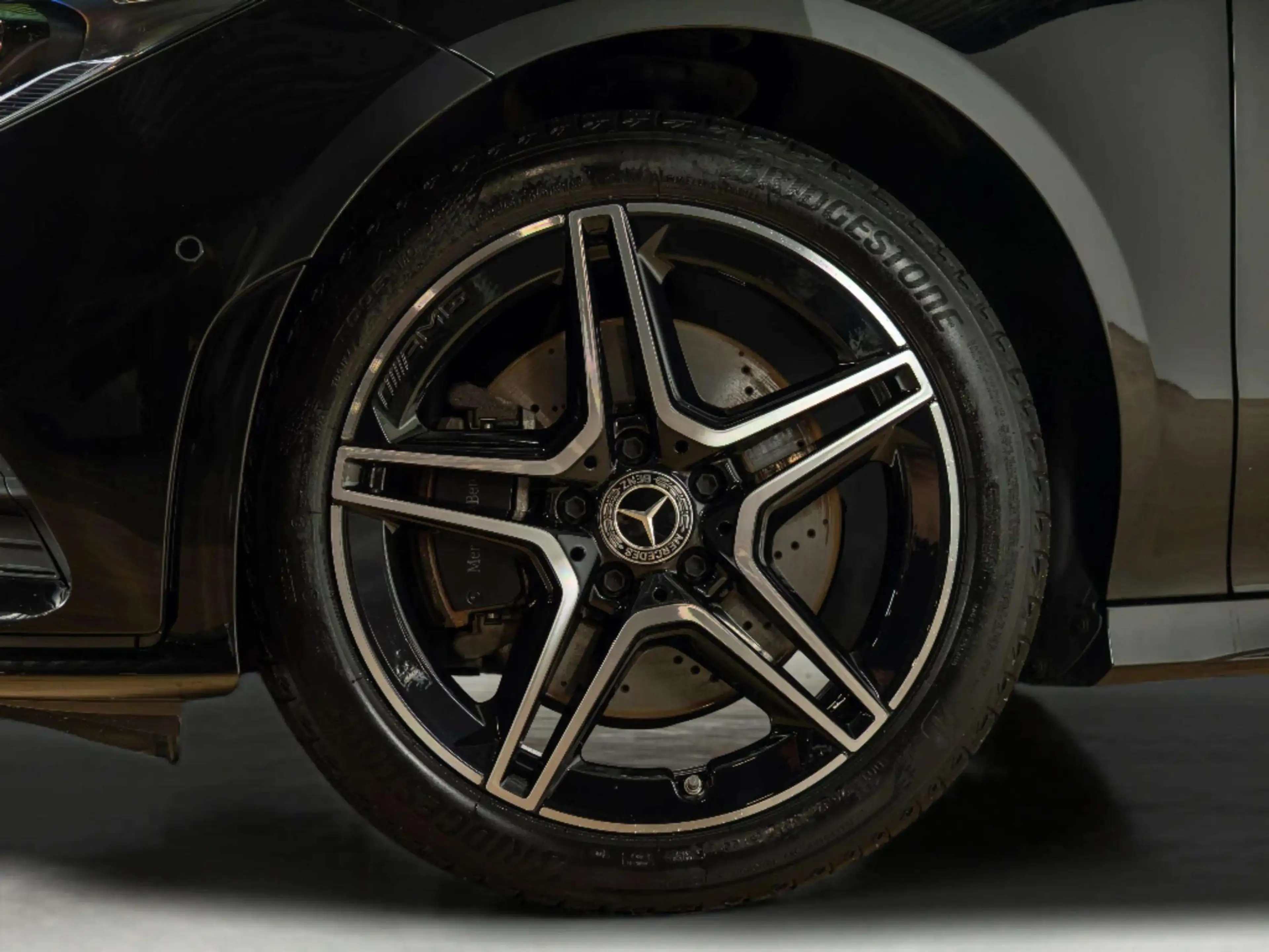 Mercedes-Benz CLA 250 Coupé e AMG Line — photo 8
