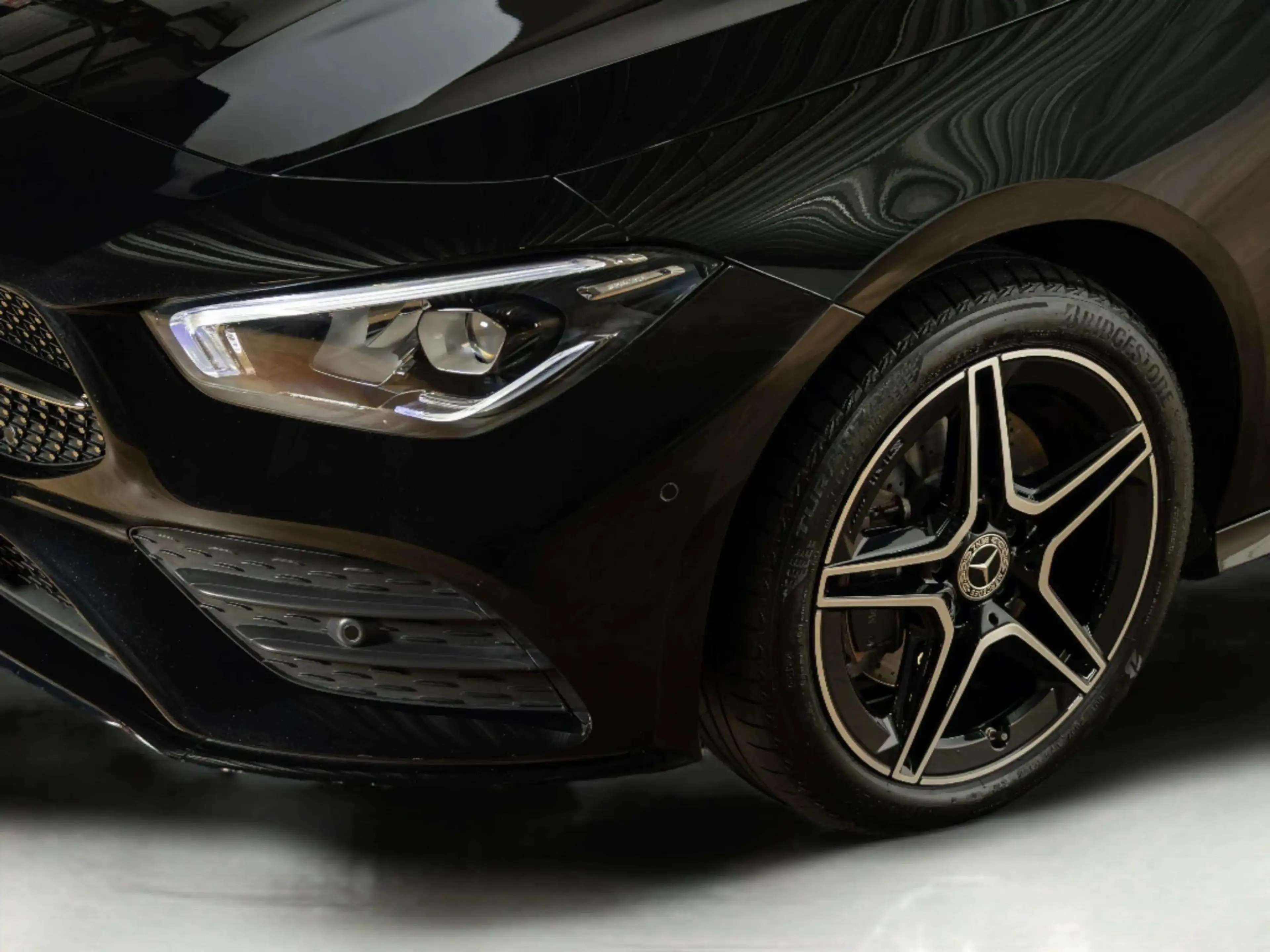 Mercedes-Benz CLA 250 Coupé e AMG Line — photo 7