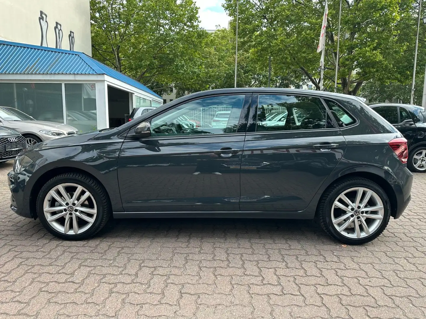 Volkswagen Polo VI Highline 1.5 TSI DSG*BEATS*eSD*PTS*KAM* Gris - 2