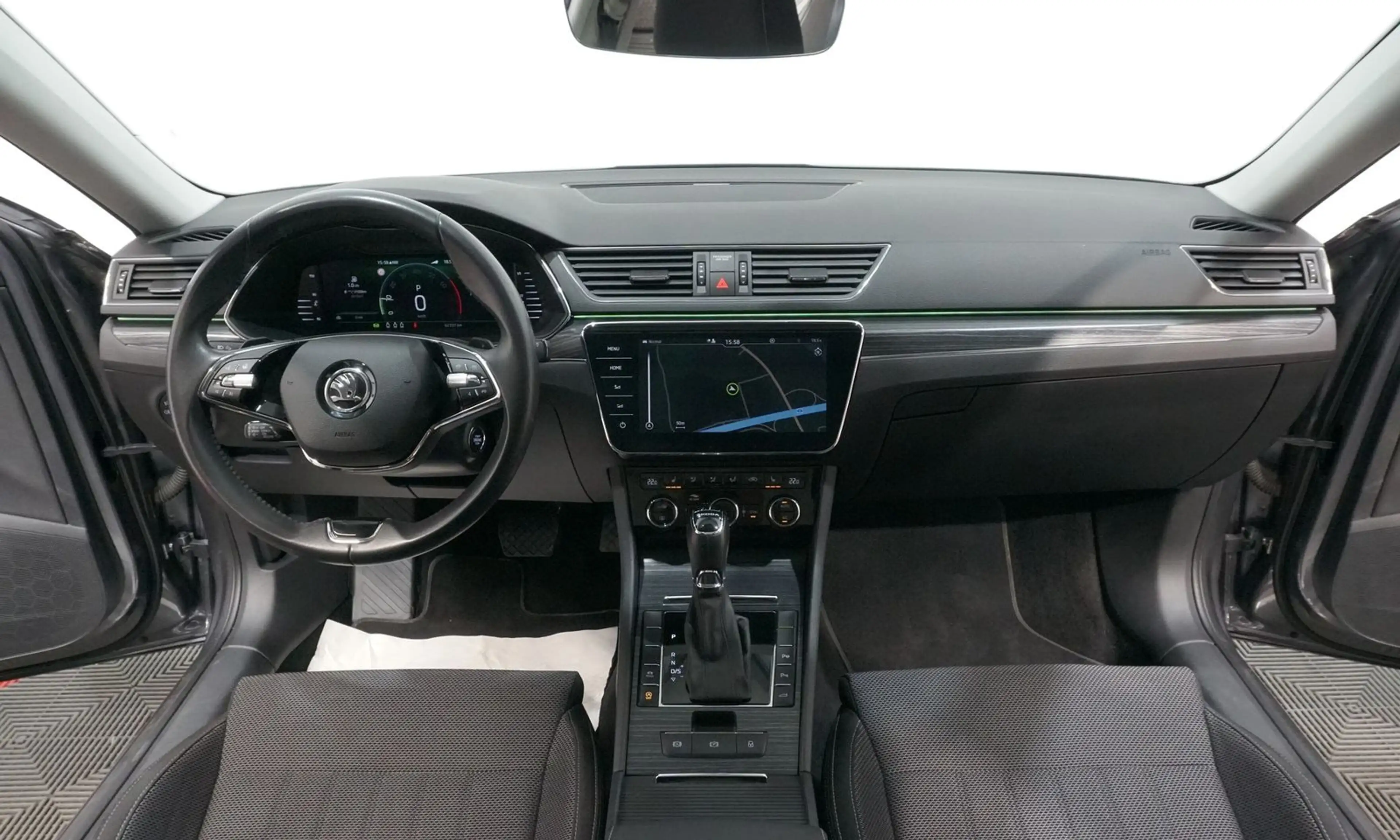 Skoda Superb Combi 1.5 TSI Style*PANO*MATRIX*STDHZ — photo 9