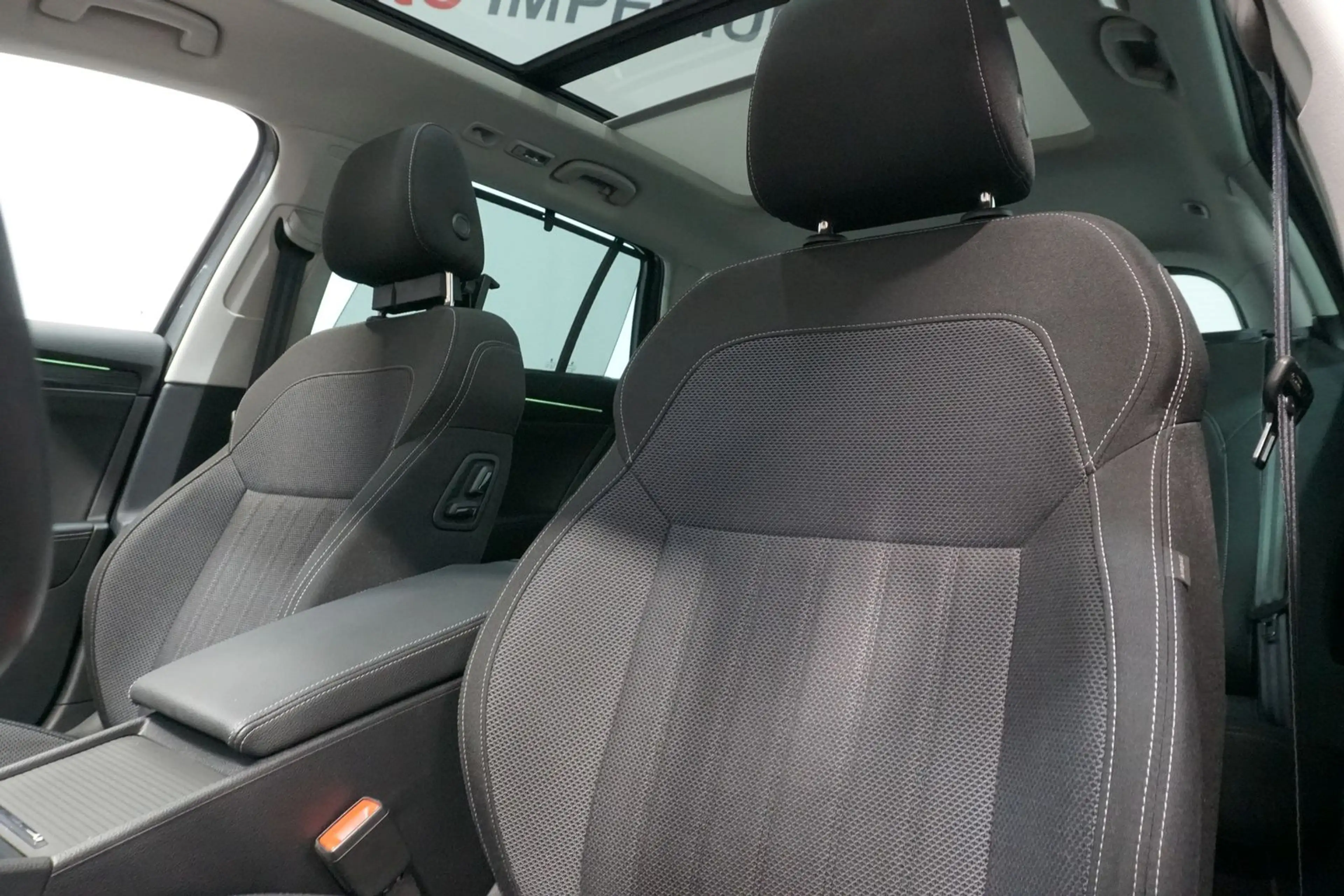 Skoda Superb Combi 1.5 TSI Style*PANO*MATRIX*STDHZ — photo 12