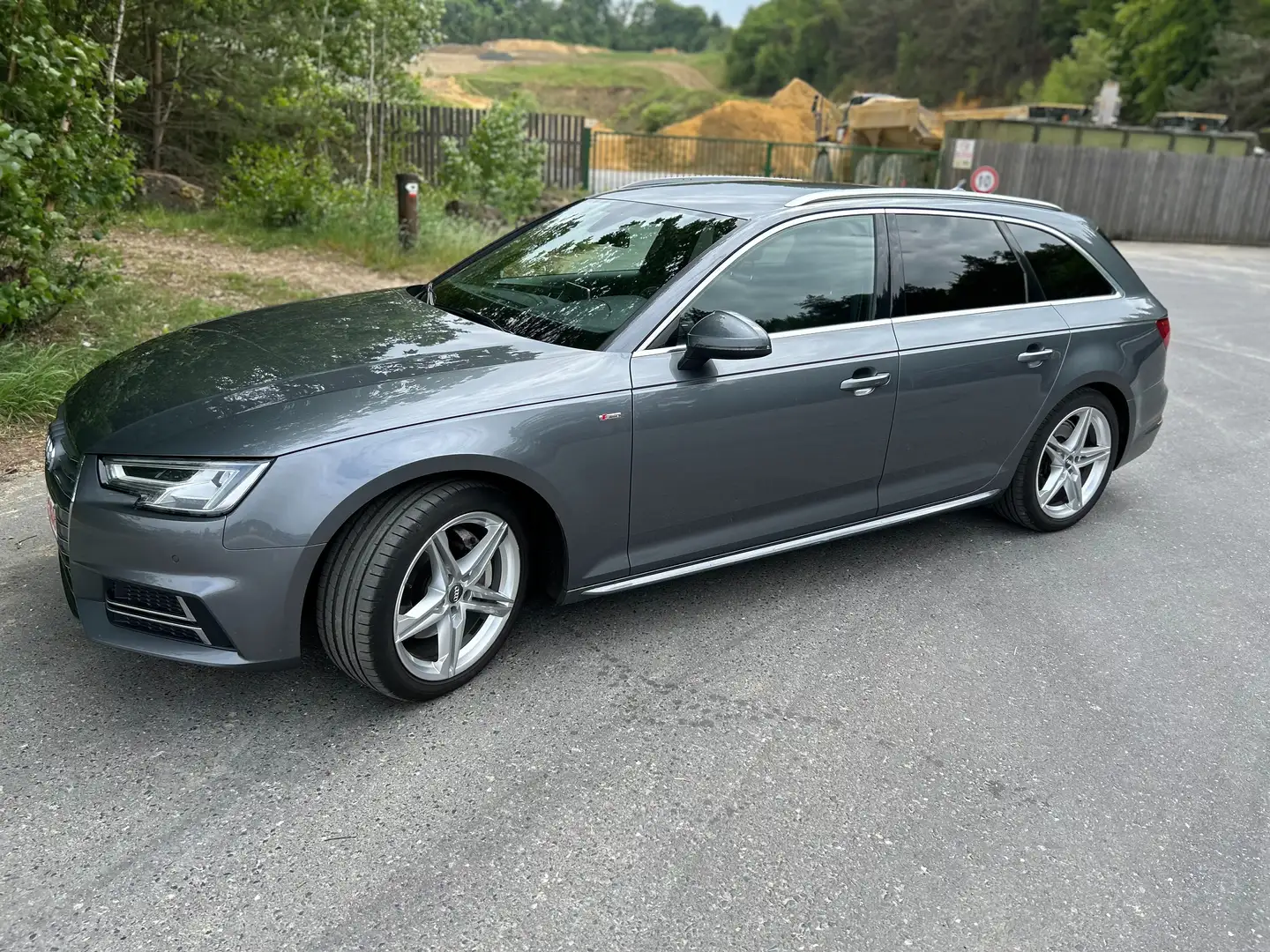 Audi A4 A4 Avant 2.0 TDi Quattro Sport S tronic Grijs - 1