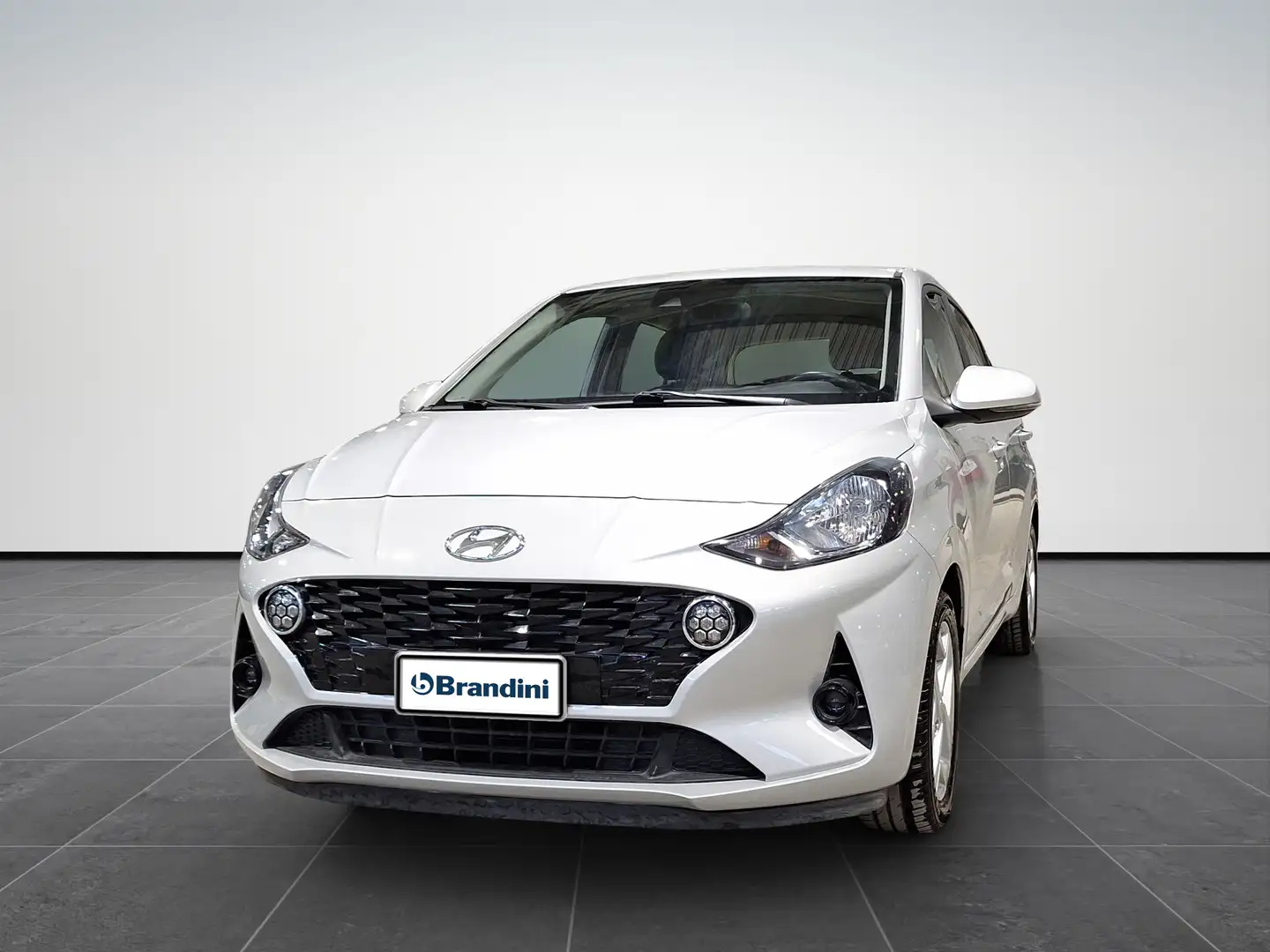 Hyundai i10 1.0 MPI Tech Connect Pack Gris - 1