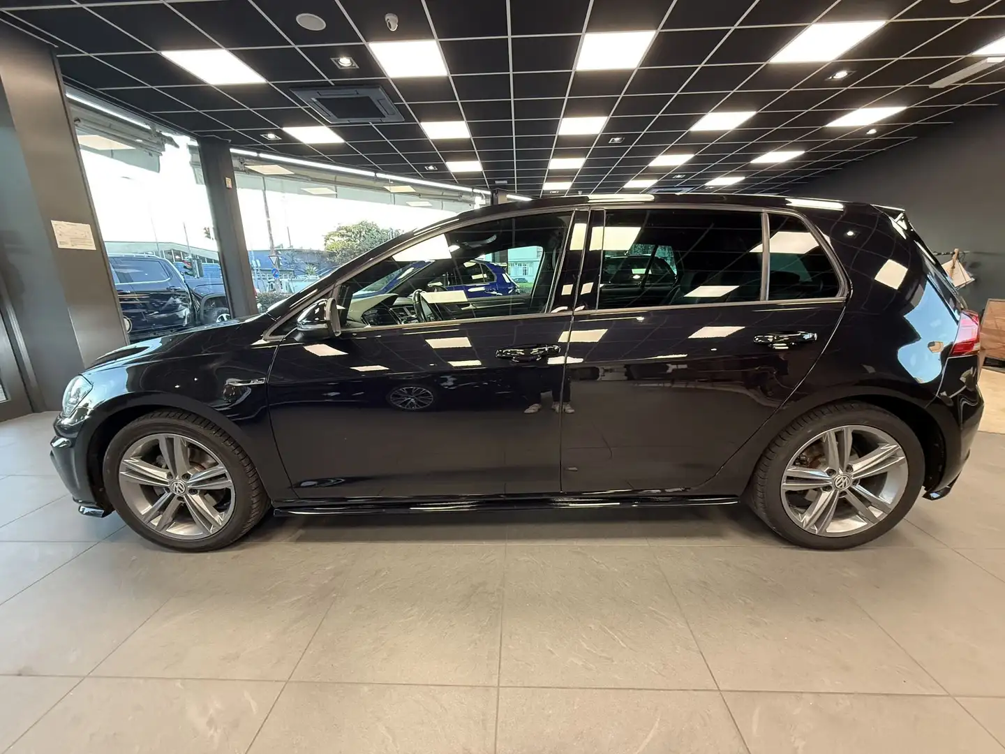 Volkswagen Golf Golf 1.5 TSI 150CV R LINE Negro - 2