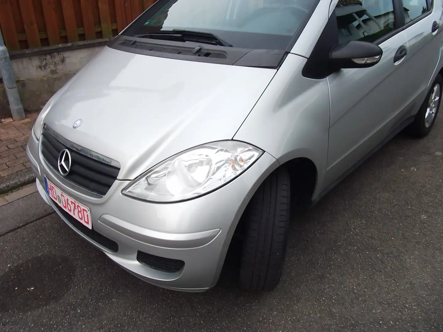 Mercedes-Benz A 150 Classic Edition 10 TÜV neu Argento - 2