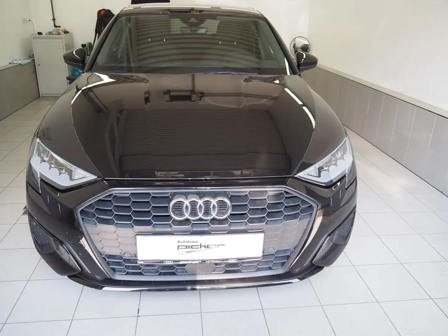 Audi A3 30 TDI Schwarz - 2