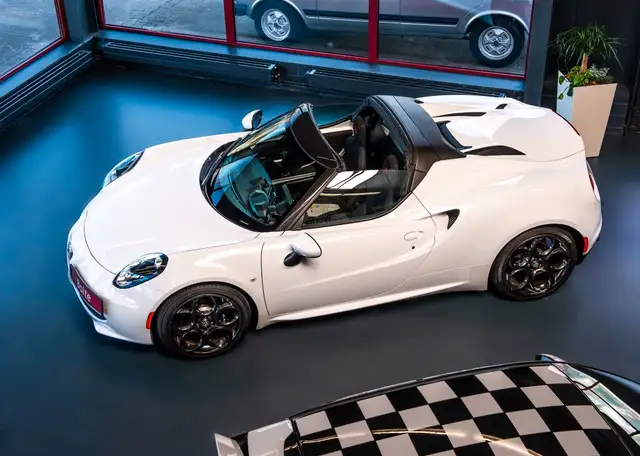 Alfa Romeo 4C Spider