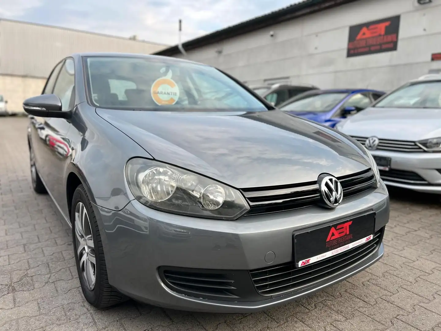 Volkswagen Golf VI 2.0 TDI, TÜV NEU, Klima, 1.Hand, AHK, ZR Gris - 1