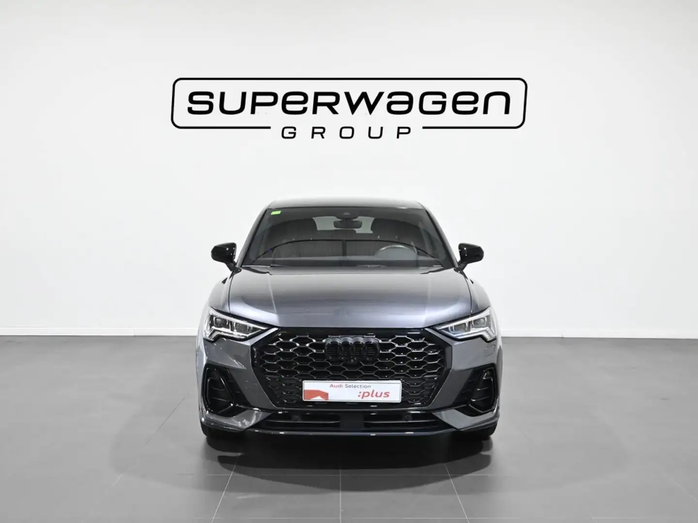 Audi Q3 Sportback 35 TDI Black line S tronic Gris - 2