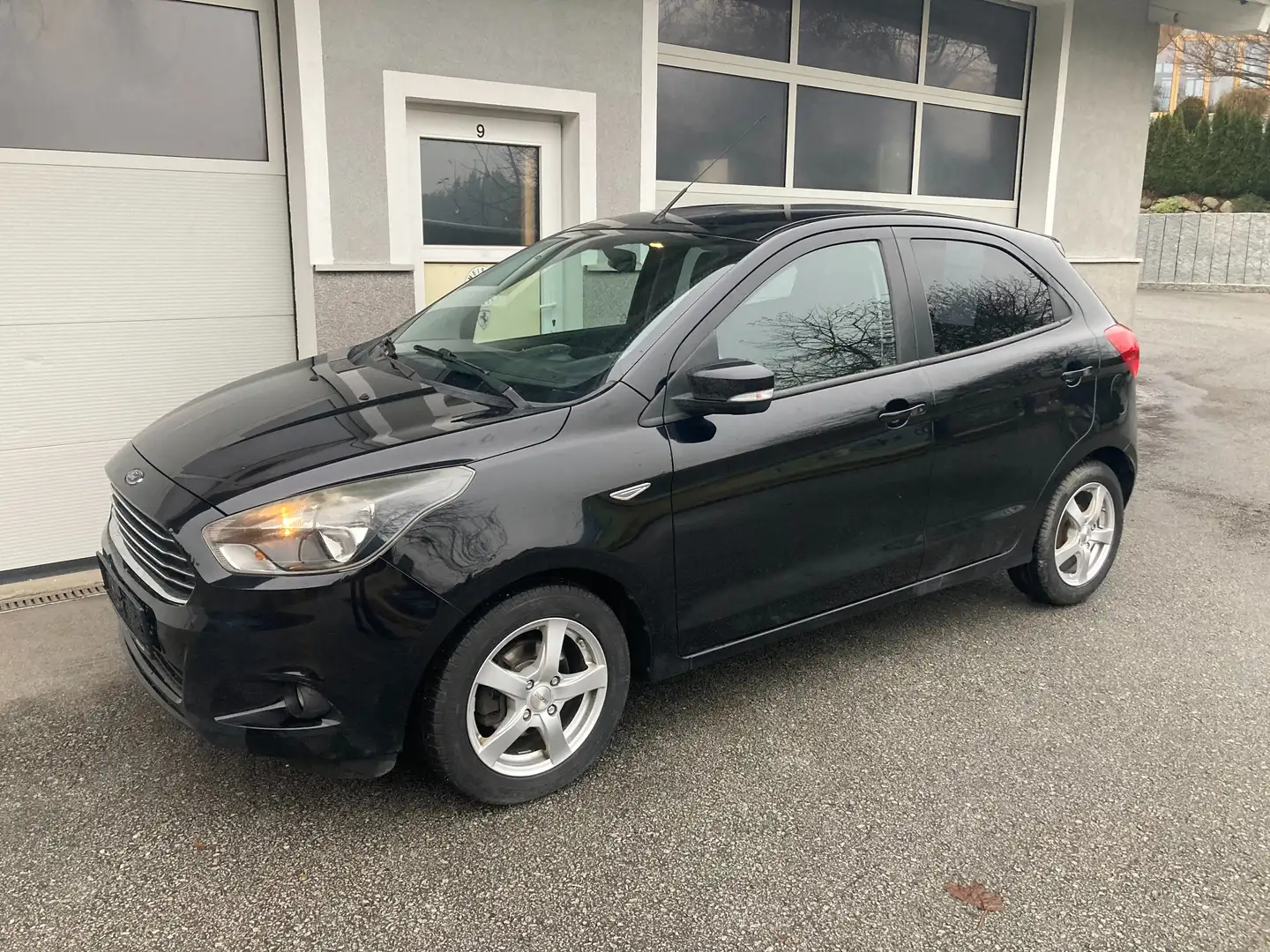 Ford Ka/Ka+ Ka+ 1,2 Ti-VCT Ambiente 3 X Verfügbar Weiß - 1
