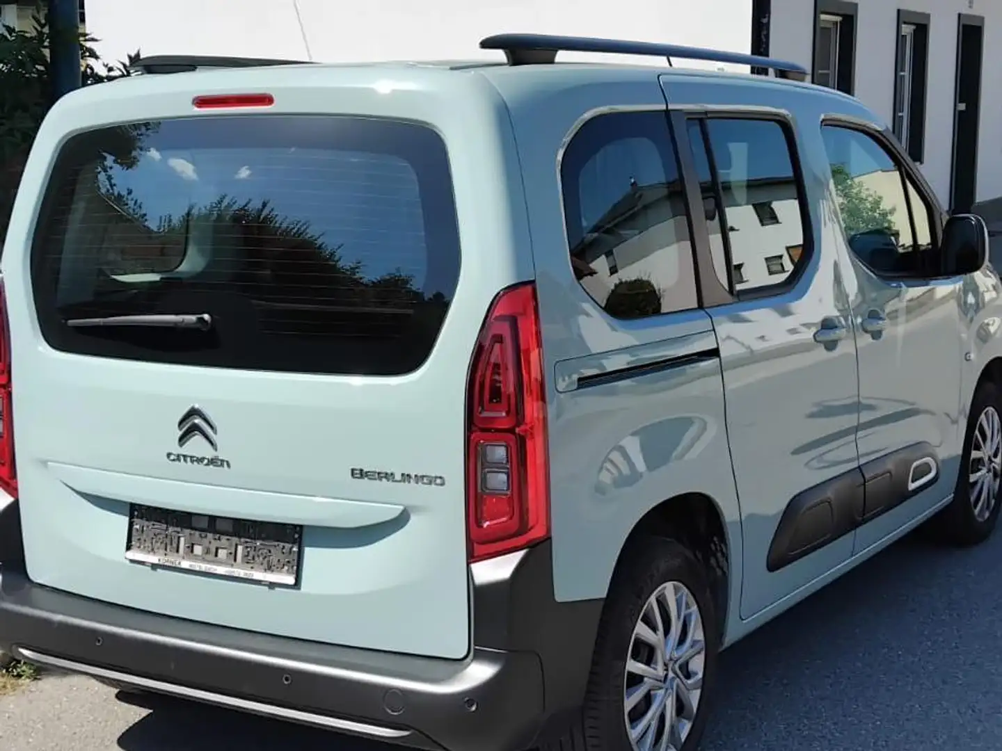 Citroen Berlingo Berlingo PureTech 110 S Feel Grün - 1