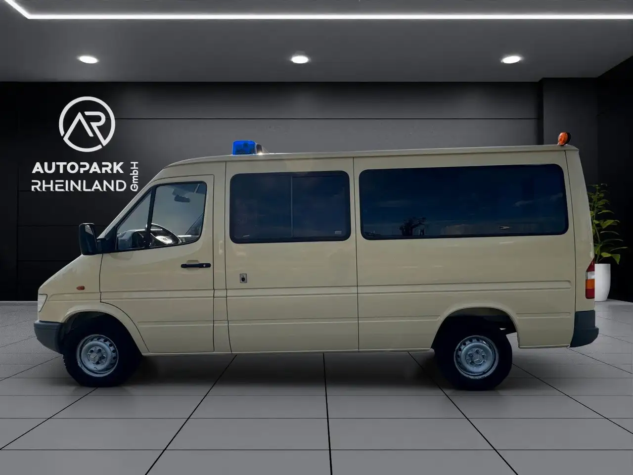 Mercedes-Benz Sprinter 312 D*5-ZYLINDER*9-SITZE*LANG*63222KM, foto 2
