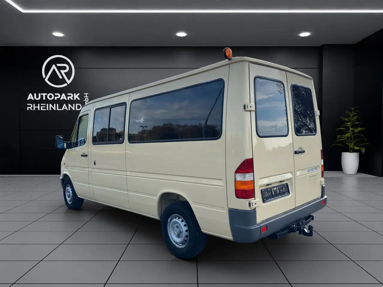 Mercedes-Benz Sprinter 312 D*5-ZYLINDER*9-SITZE*LANG*63222KM, foto 6