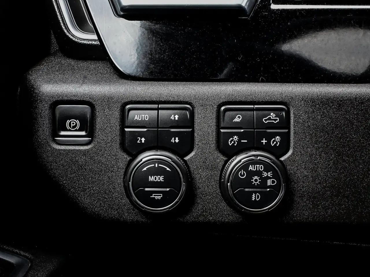 Chevrolet Silverado 2500 photo Chevrolet Silverado 2500