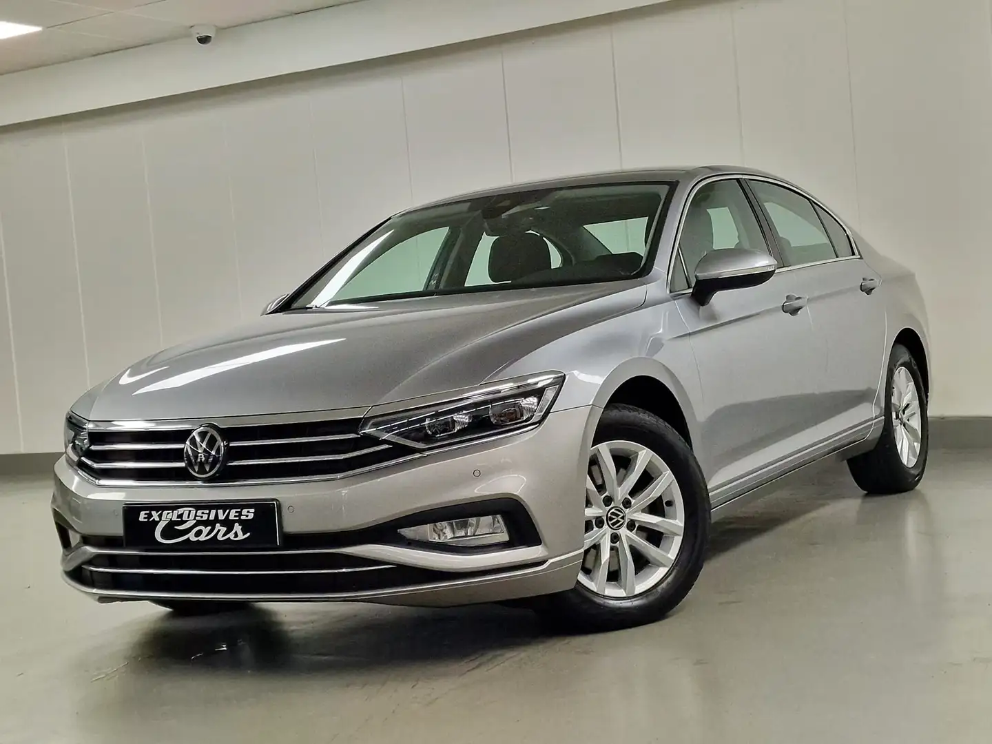 Volkswagen Passat 2.0 TDI 122CV DSG !! 64000 KM !! GPS CAMERA REG Gris - 1